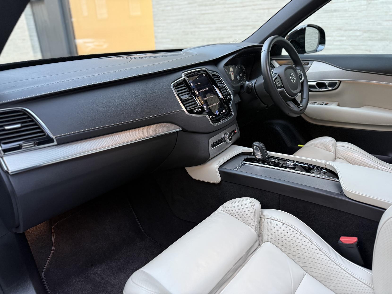 Volvo XC90 2.0 B5 MHEV R-Design Pro SUV 5dr Petrol Hybrid Auto 4WD Euro 6 (s/s) (250 ps)