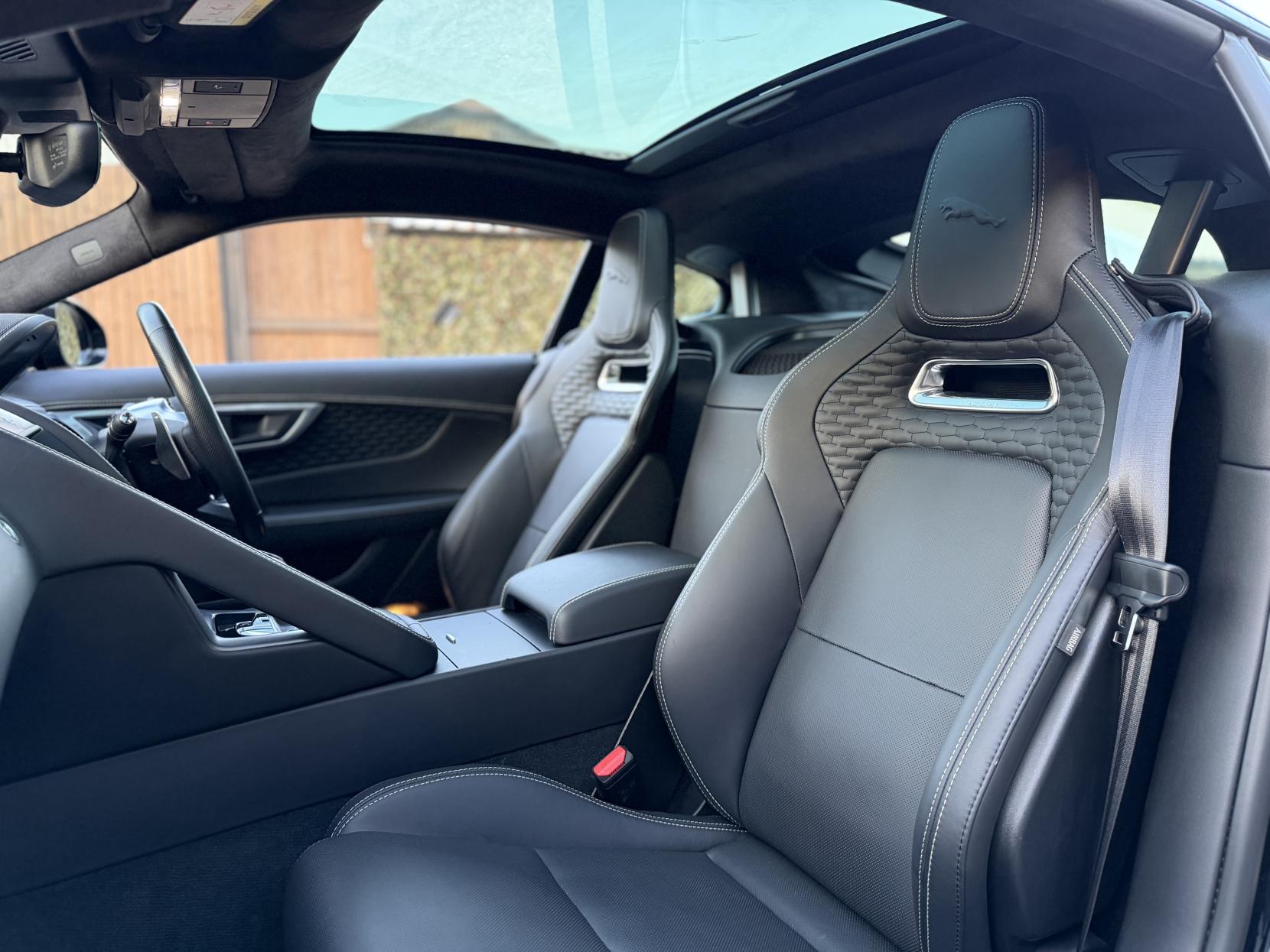 Jaguar F-Type 5.0 V8 R-Dynamic Black Coupe 2dr Petrol Auto Euro 6 (s/s) (450 ps)