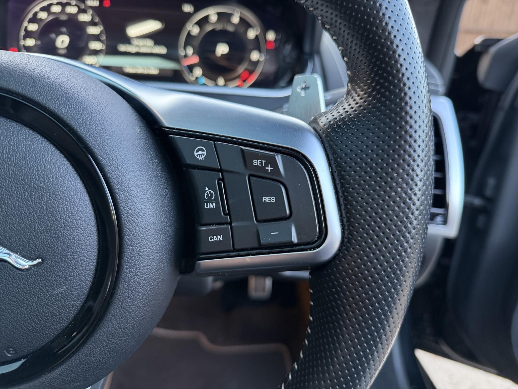 Jaguar F-Type 5.0 V8 R-Dynamic Black Coupe 2dr Petrol Auto Euro 6 (s/s) (450 ps)