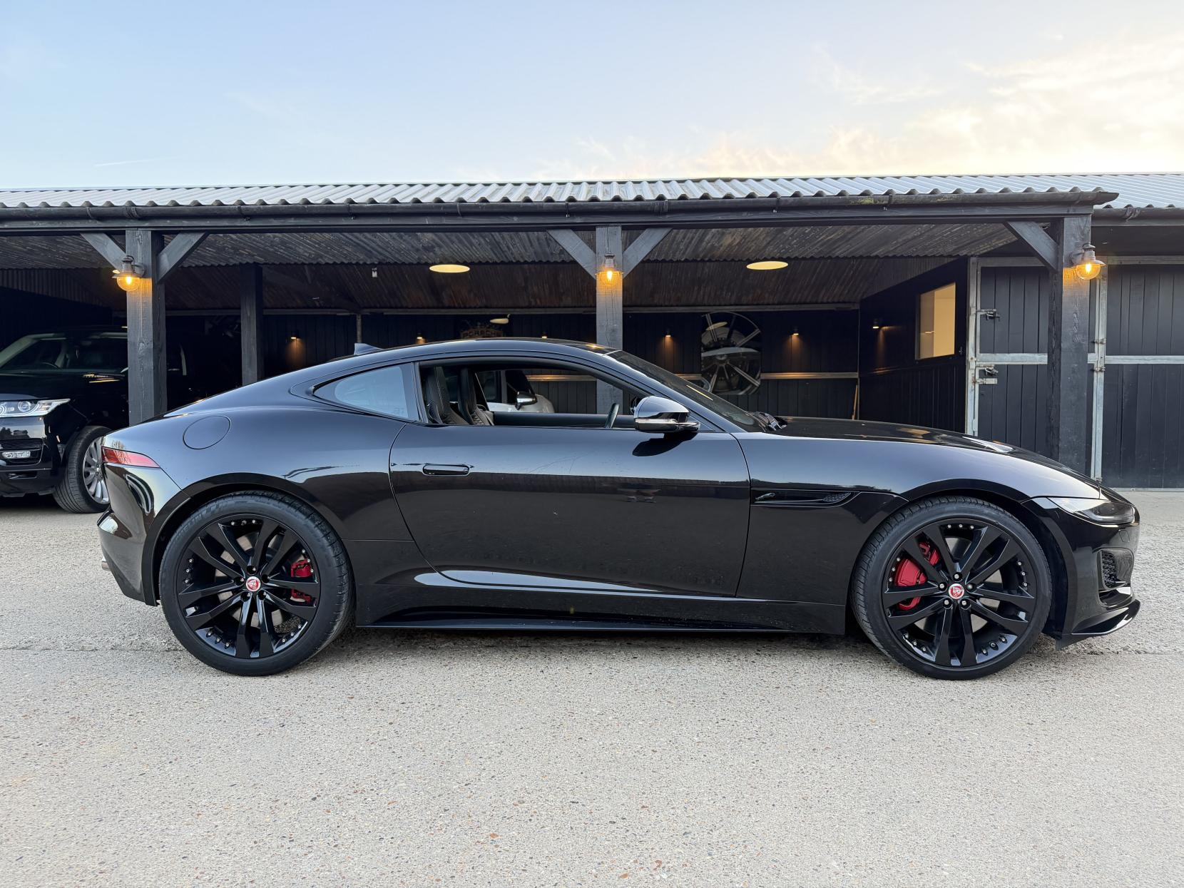 Jaguar F-Type 5.0 V8 R-Dynamic Black Coupe 2dr Petrol Auto Euro 6 (s/s) (450 ps)