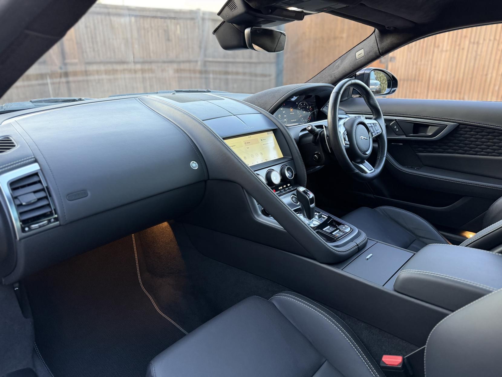 Jaguar F-Type 5.0 V8 R-Dynamic Black Coupe 2dr Petrol Auto Euro 6 (s/s) (450 ps)