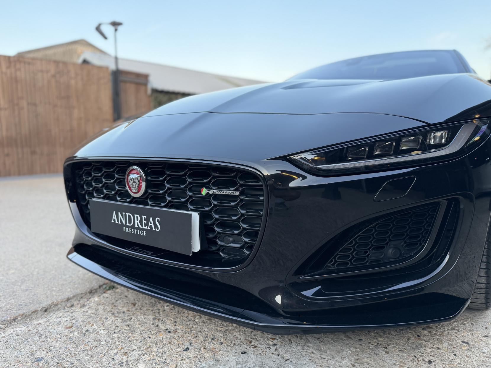 Jaguar F-Type 5.0 V8 R-Dynamic Black Coupe 2dr Petrol Auto Euro 6 (s/s) (450 ps)