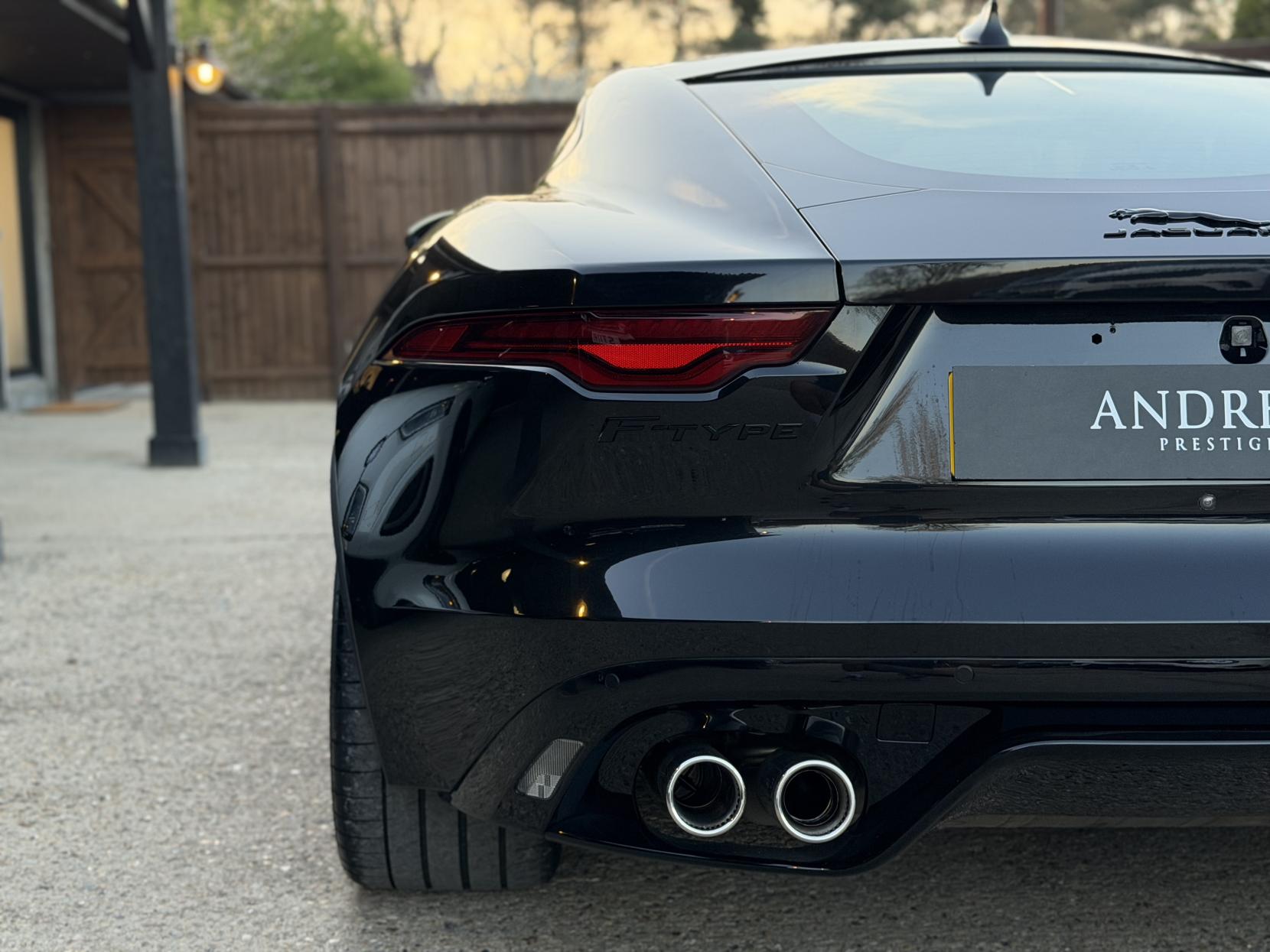 Jaguar F-Type 5.0 V8 R-Dynamic Black Coupe 2dr Petrol Auto Euro 6 (s/s) (450 ps)