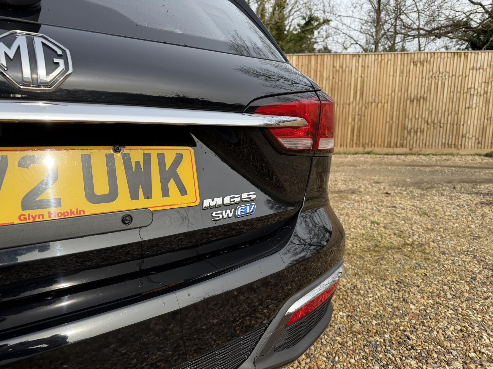 MG MG5 61.1kWh Excite Long Range Estate 5dr Electric Auto (156 ps)