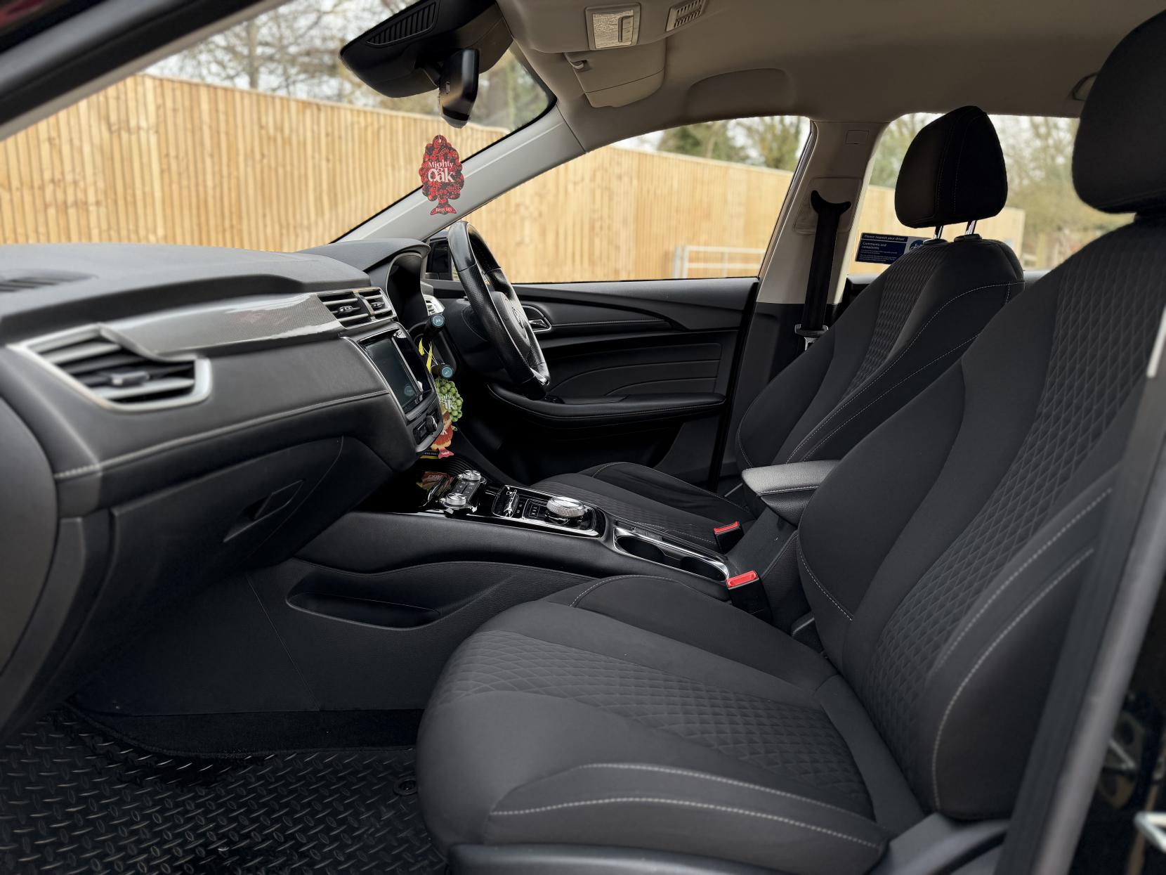 MG MG5 61.1kWh Excite Long Range Estate 5dr Electric Auto (156 ps)