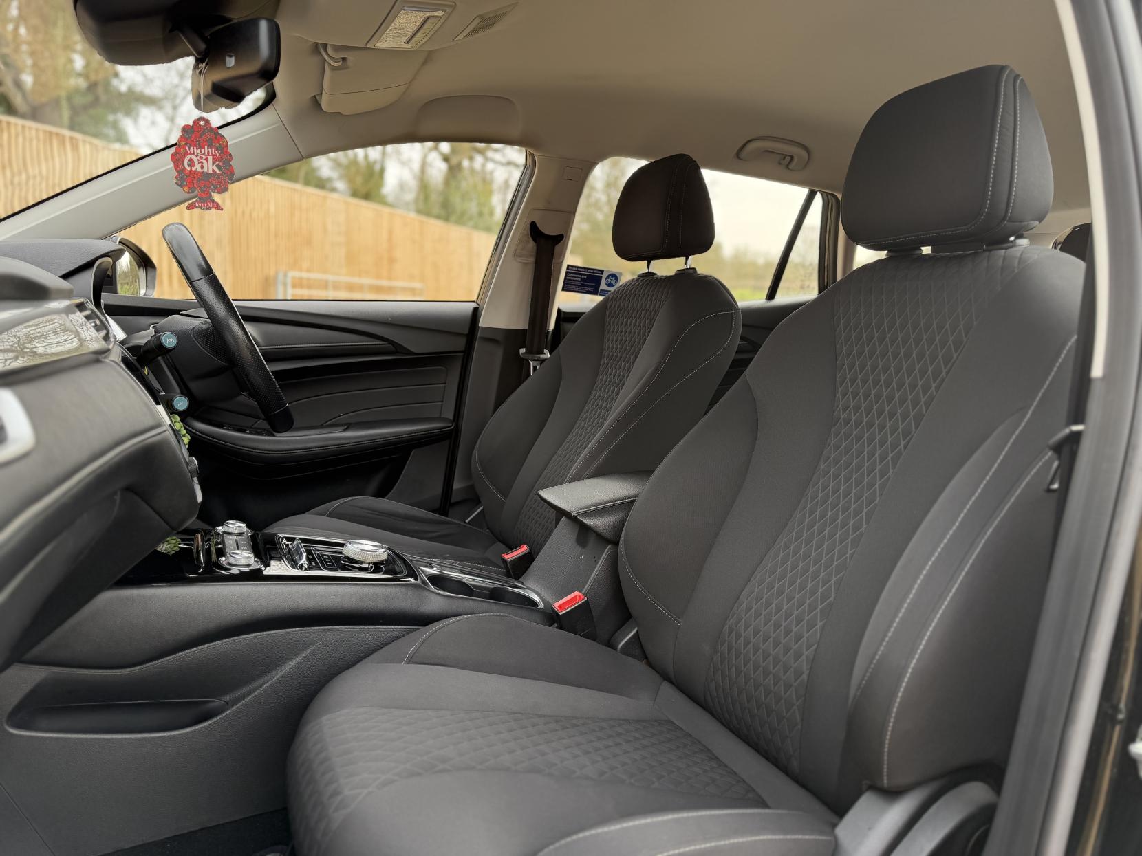 MG MG5 61.1kWh Excite Long Range Estate 5dr Electric Auto (156 ps)