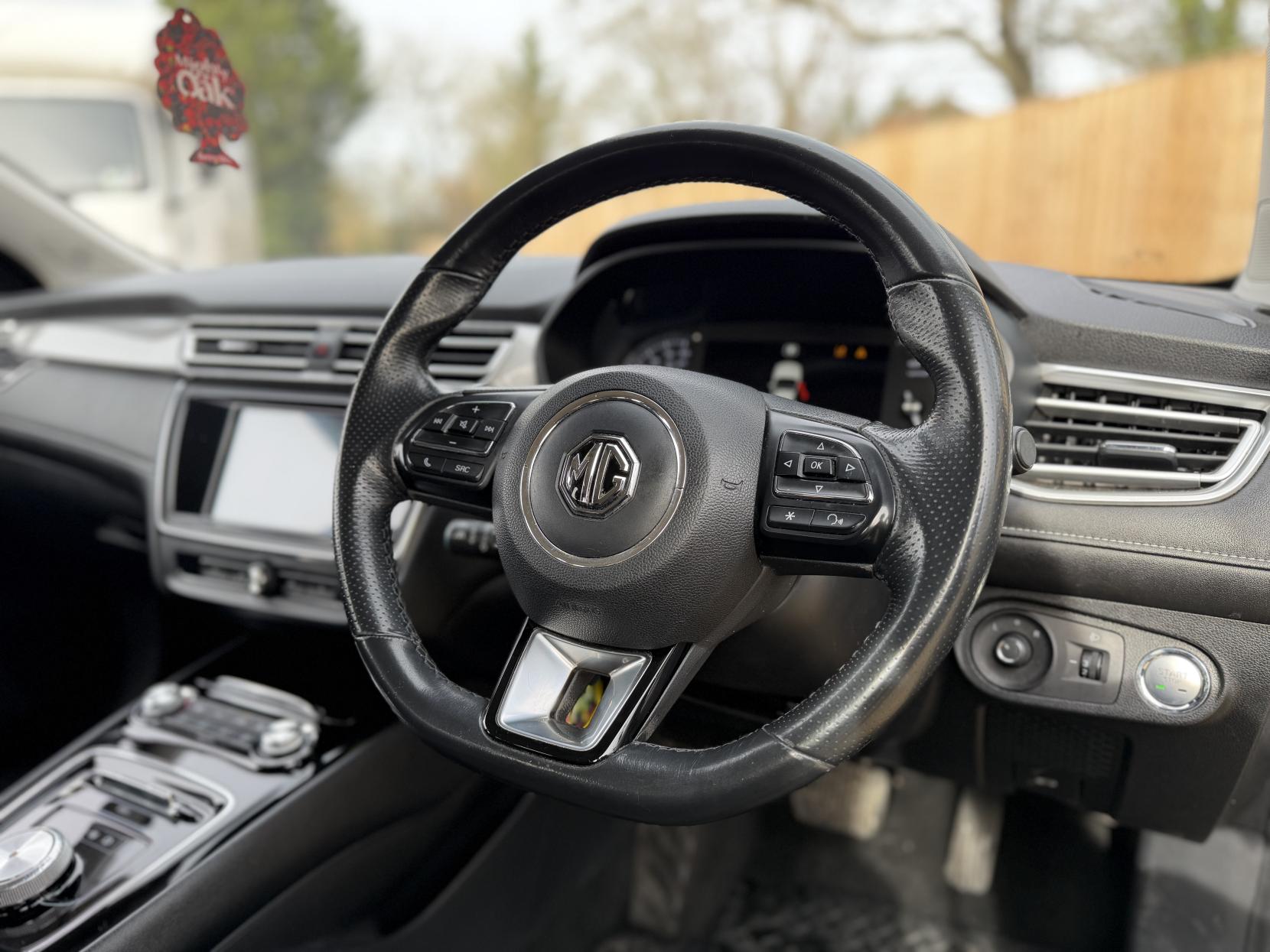 MG MG5 61.1kWh Excite Long Range Estate 5dr Electric Auto (156 ps)