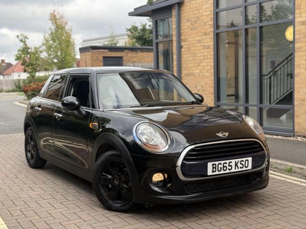MINI Hatch 1.5 Cooper Hatchback 5dr Petrol Auto Euro 6 (s/s) (136 ps)