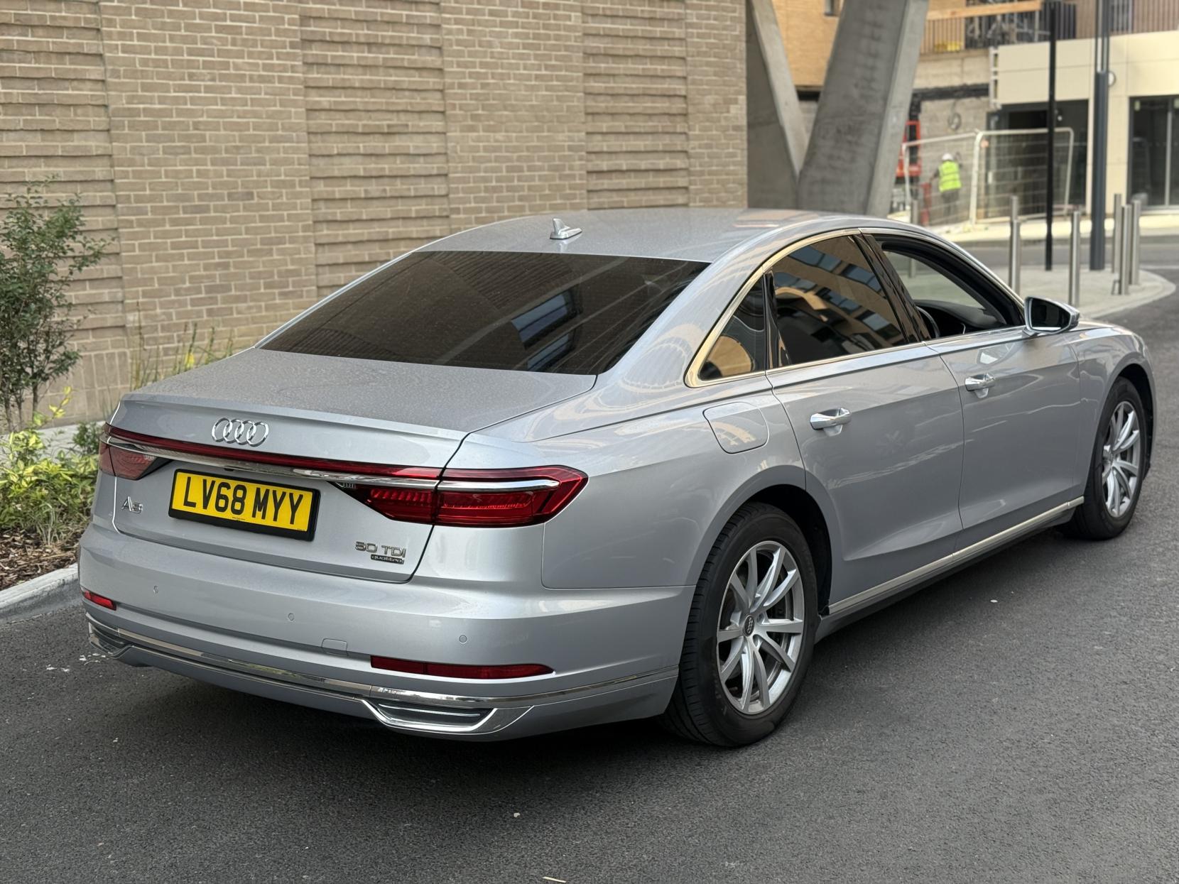 Audi A8 3.0 TDI V6 50 Saloon 4dr Diesel Tiptronic quattro Euro 6 (s/s) (286 ps)