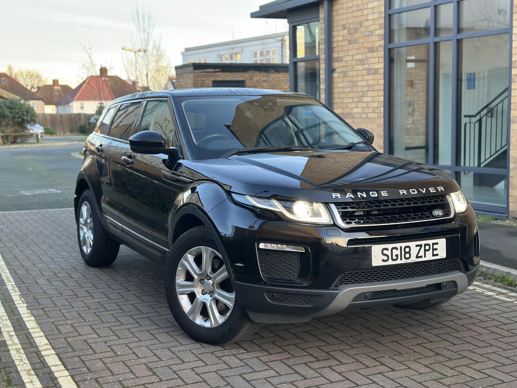 Land Rover Range Rover Evoque 2.0 TD4 SE Tech SUV 5dr Diesel Auto 4WD Euro 6 (s/s) (180 ps)