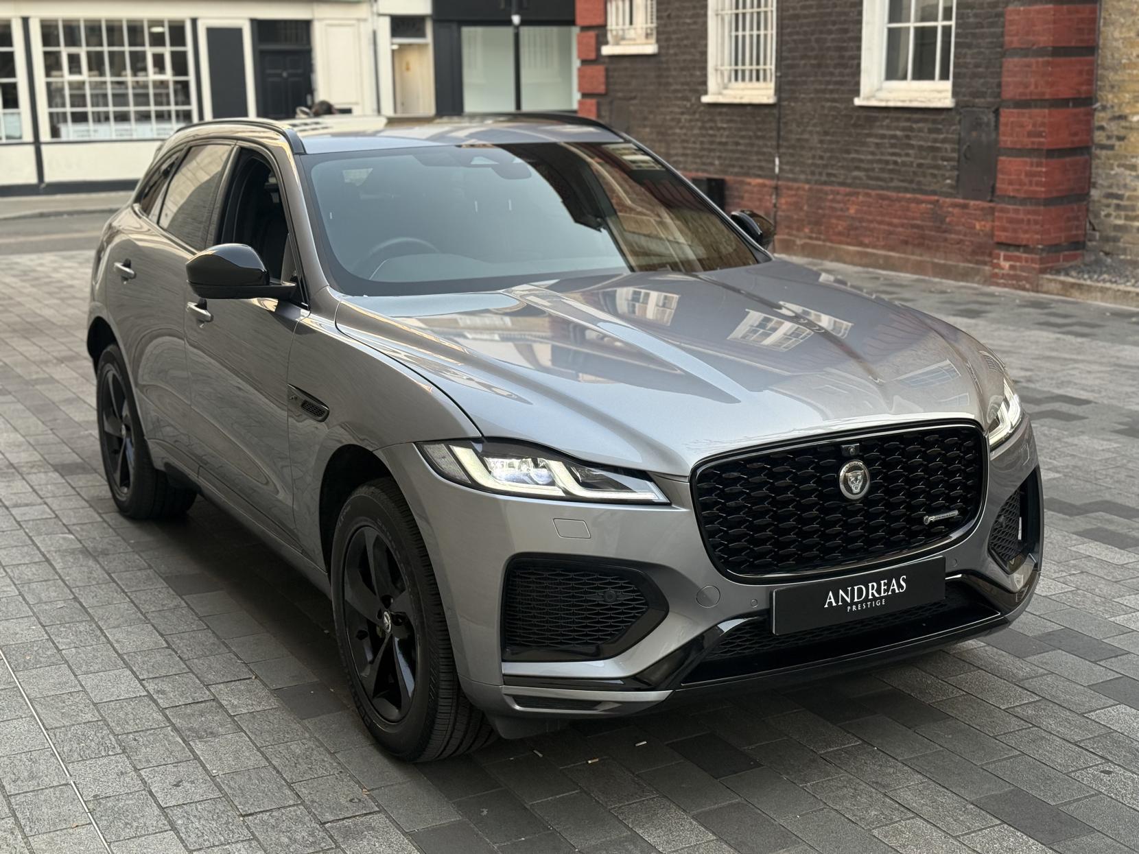 Jaguar F-PACE 2.0 P400e 19.3kWh R-Dynamic SE Black SUV 5dr Petrol Plug-in Hybrid Auto AWD Euro 6 (s/s) (404 ps)