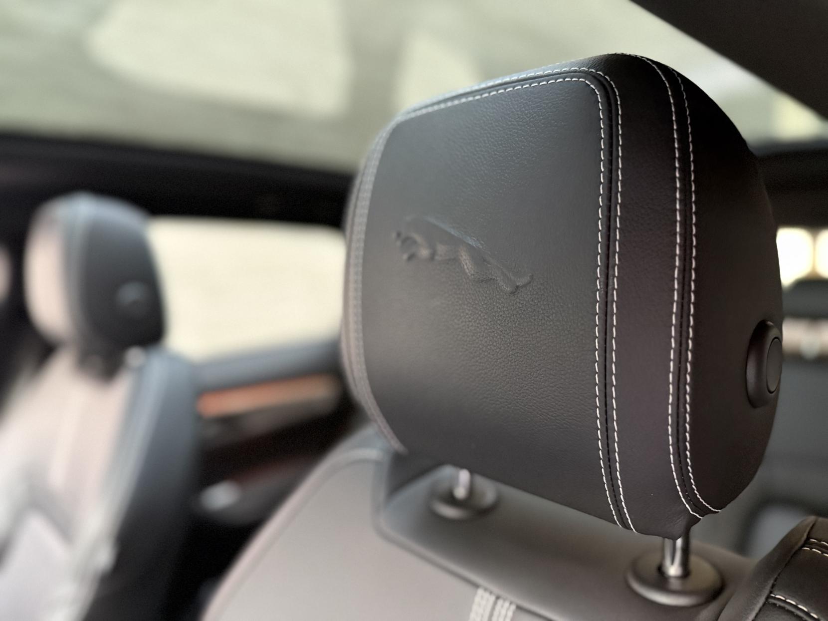 Jaguar F-PACE 2.0 P400e 19.3kWh R-Dynamic SE Black SUV 5dr Petrol Plug-in Hybrid Auto AWD Euro 6 (s/s) (404 ps)