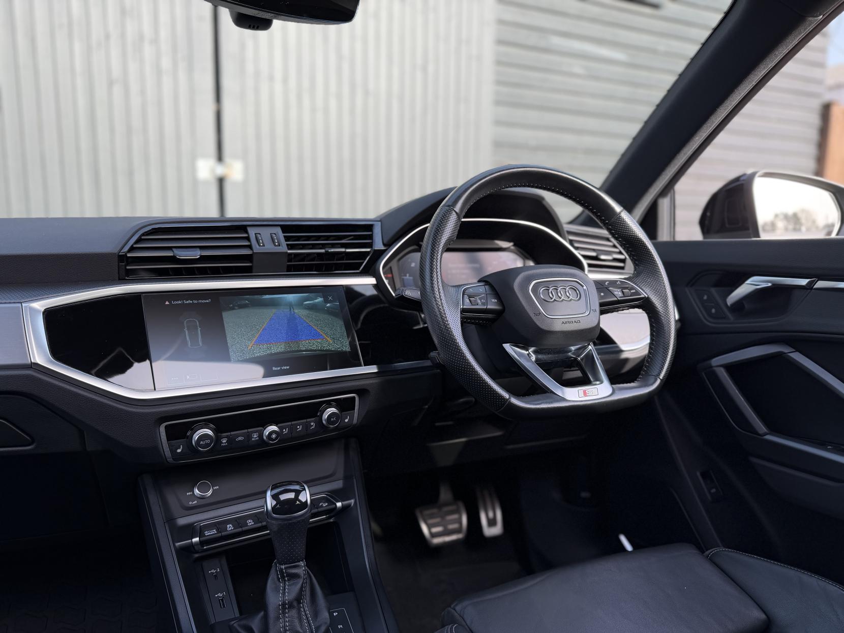 Audi Q3 2.0 TDI 35 S line SUV 5dr Diesel S Tronic Euro 6 (s/s) (150 ps)