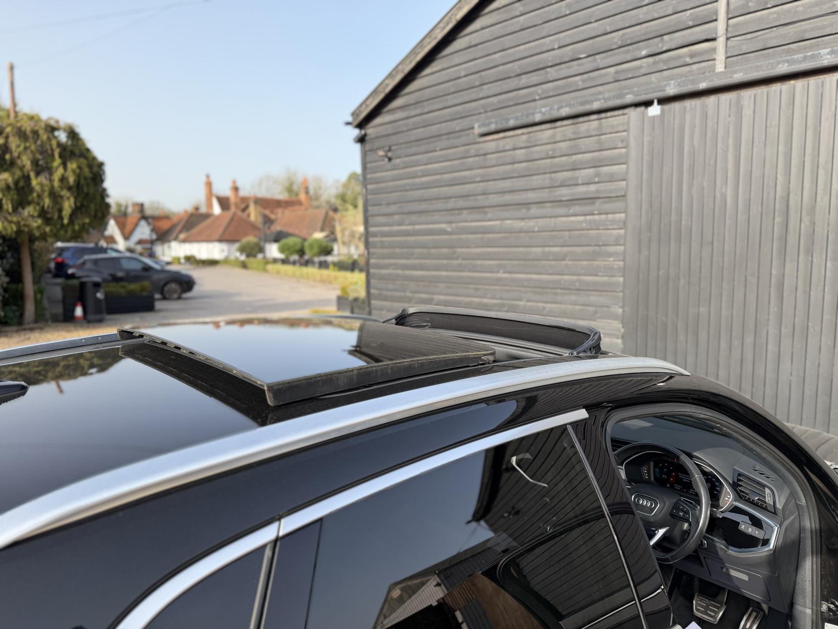 Audi Q3 2.0 TDI 35 S line SUV 5dr Diesel S Tronic Euro 6 (s/s) (150 ps)