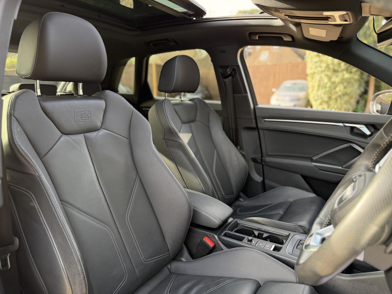 Audi Q3 2.0 TDI 35 S line SUV 5dr Diesel S Tronic Euro 6 (s/s) (150 ps)