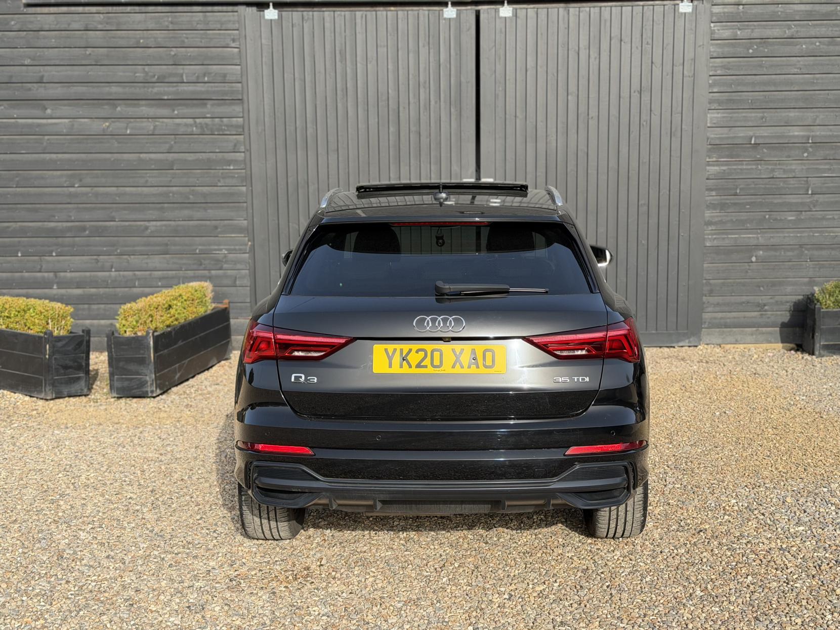 Audi Q3 2.0 TDI 35 S line SUV 5dr Diesel S Tronic Euro 6 (s/s) (150 ps)