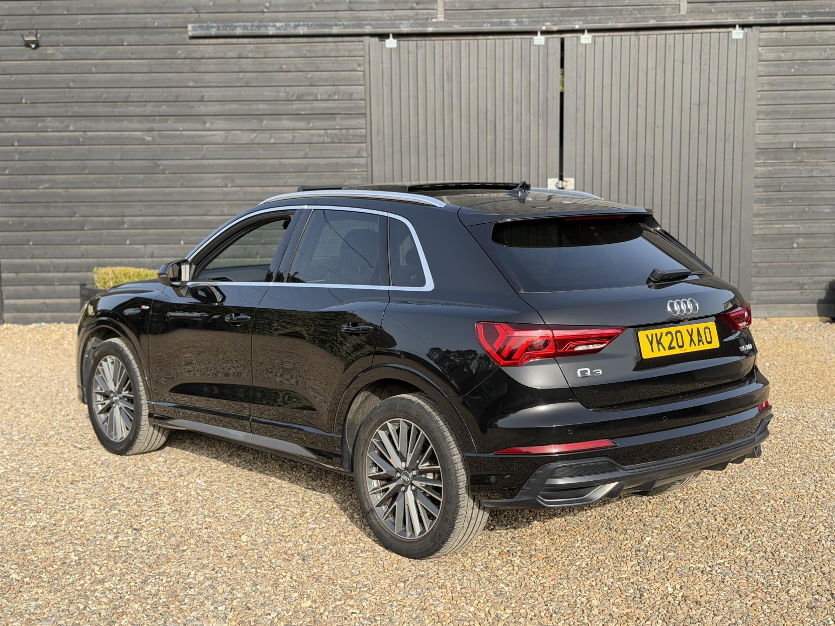 Audi Q3 2.0 TDI 35 S line SUV 5dr Diesel S Tronic Euro 6 (s/s) (150 ps)