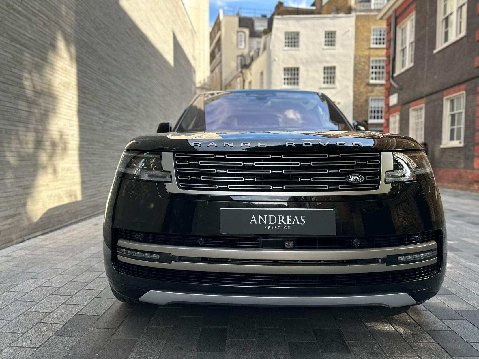 Land Rover Range Rover 4.4 P530 V8 Autobiography SUV 5dr Petrol Auto 4WD Euro 6 (s/s) (530 ps)