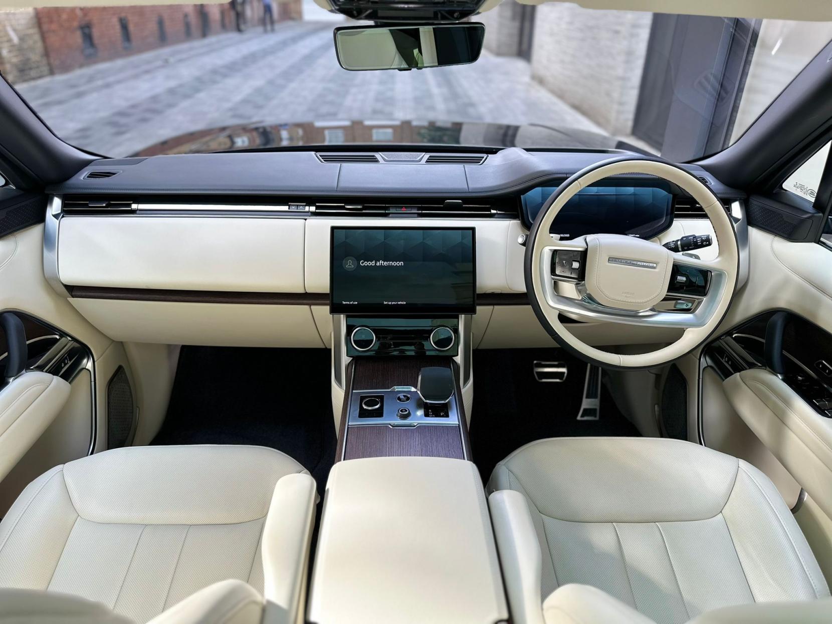 Land Rover Range Rover 4.4 P530 V8 Autobiography SUV 5dr Petrol Auto 4WD Euro 6 (s/s) (530 ps)