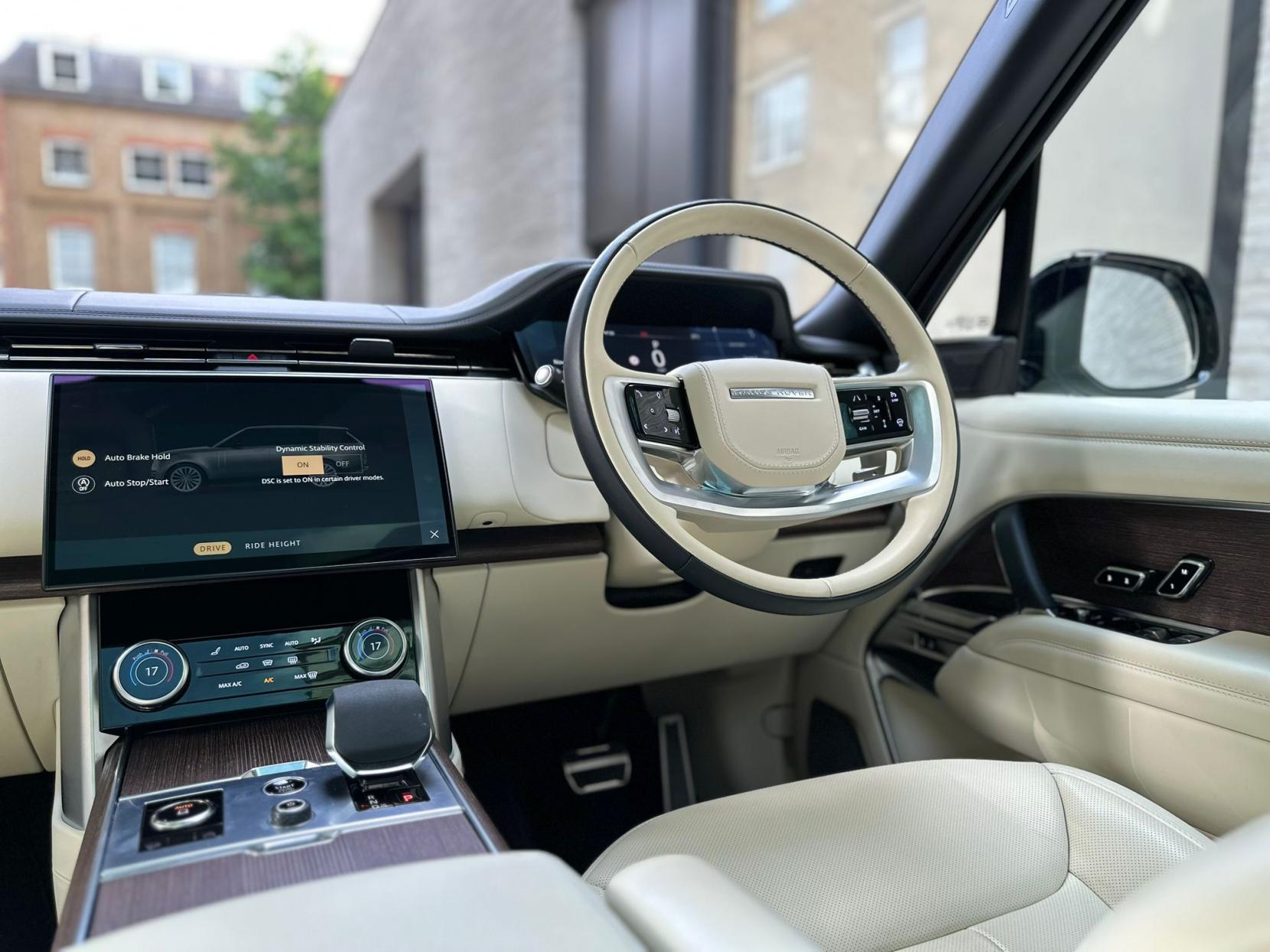 Land Rover Range Rover 4.4 P530 V8 Autobiography SUV 5dr Petrol Auto 4WD Euro 6 (s/s) (530 ps)