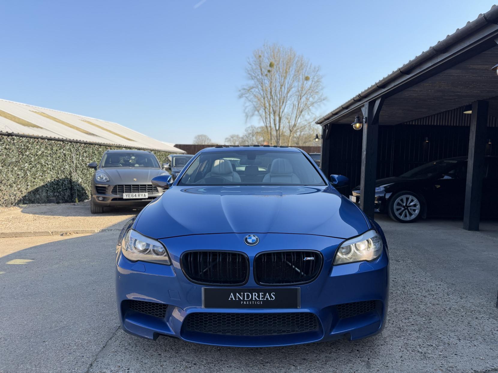 BMW M5 4.4 V8 Saloon 4dr Petrol DCT Euro 5 (s/s) (560 ps)