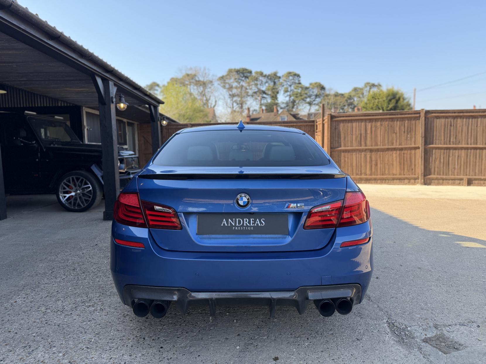 BMW M5 4.4 V8 Saloon 4dr Petrol DCT Euro 5 (s/s) (560 ps)