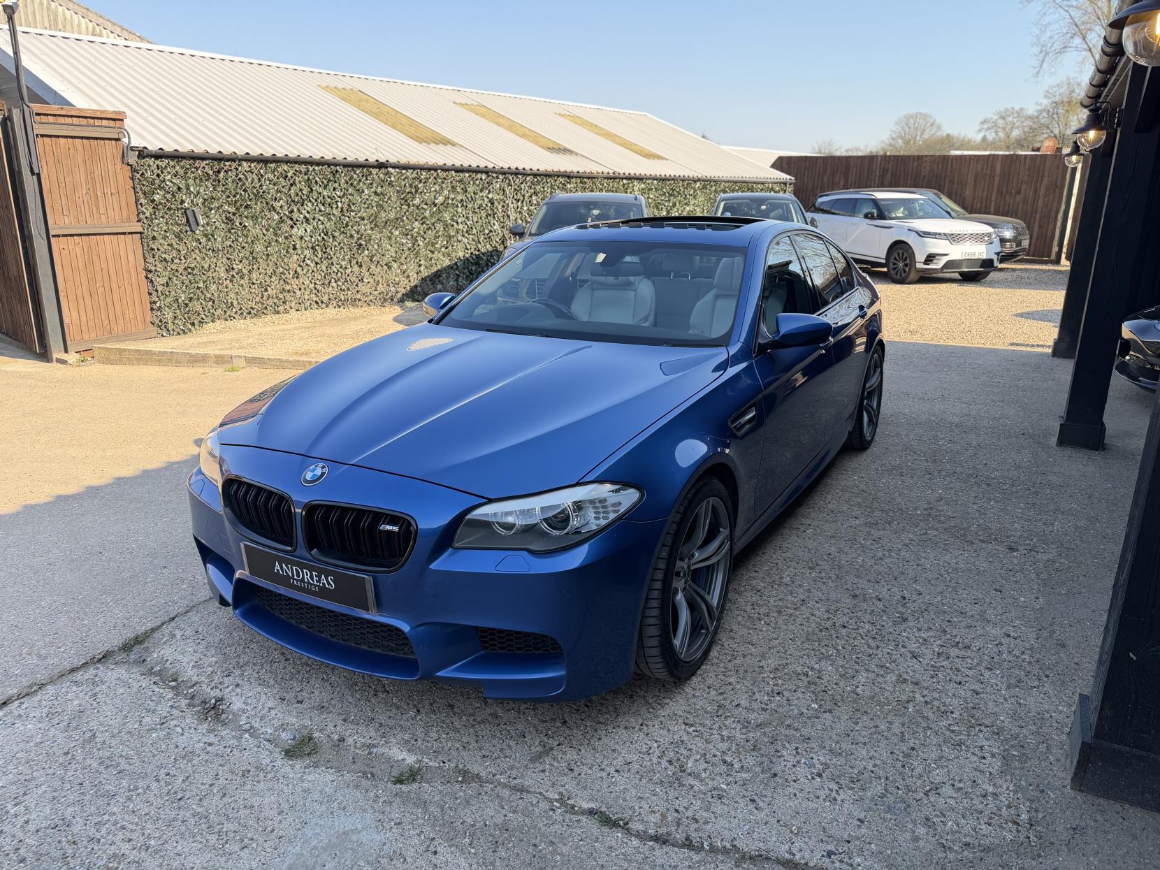 BMW M5 4.4 V8 Saloon 4dr Petrol DCT Euro 5 (s/s) (560 ps)