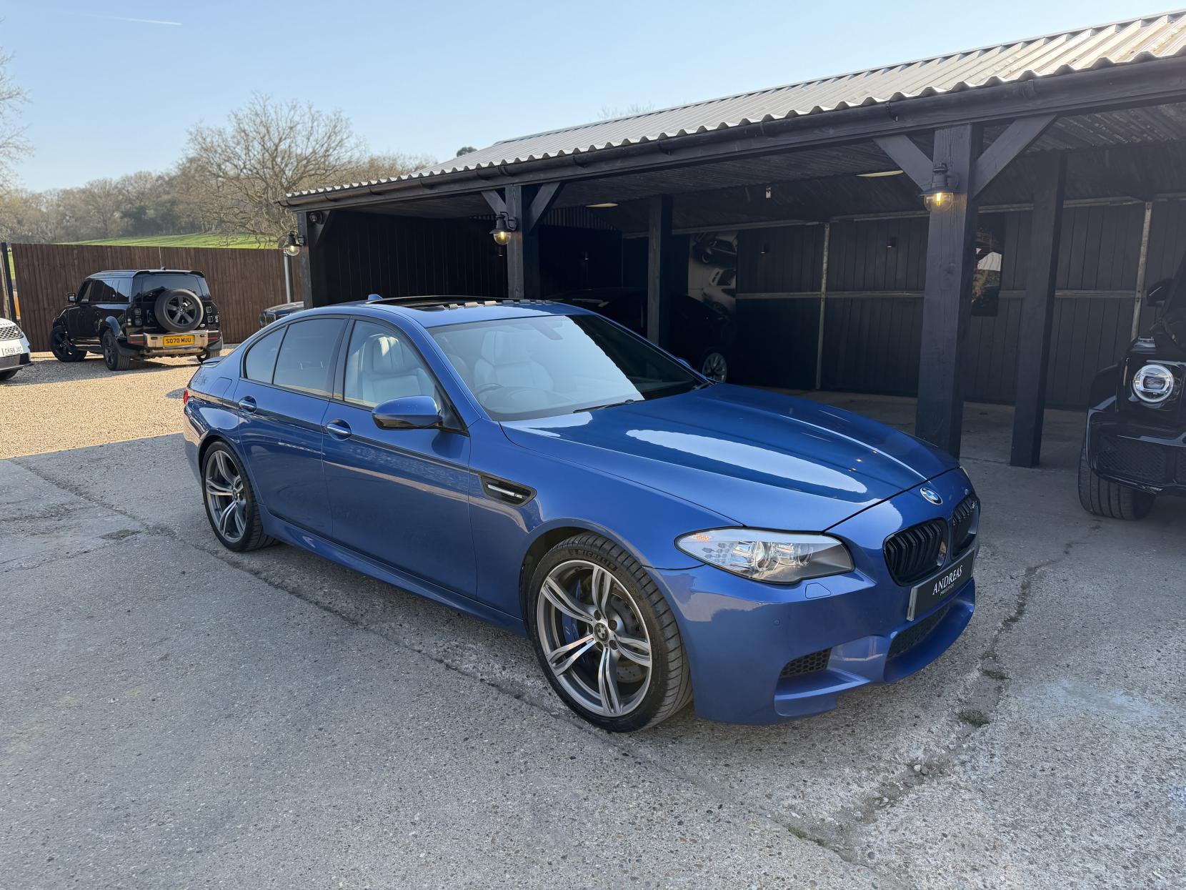 BMW M5 4.4 V8 Saloon 4dr Petrol DCT Euro 5 (s/s) (560 ps)