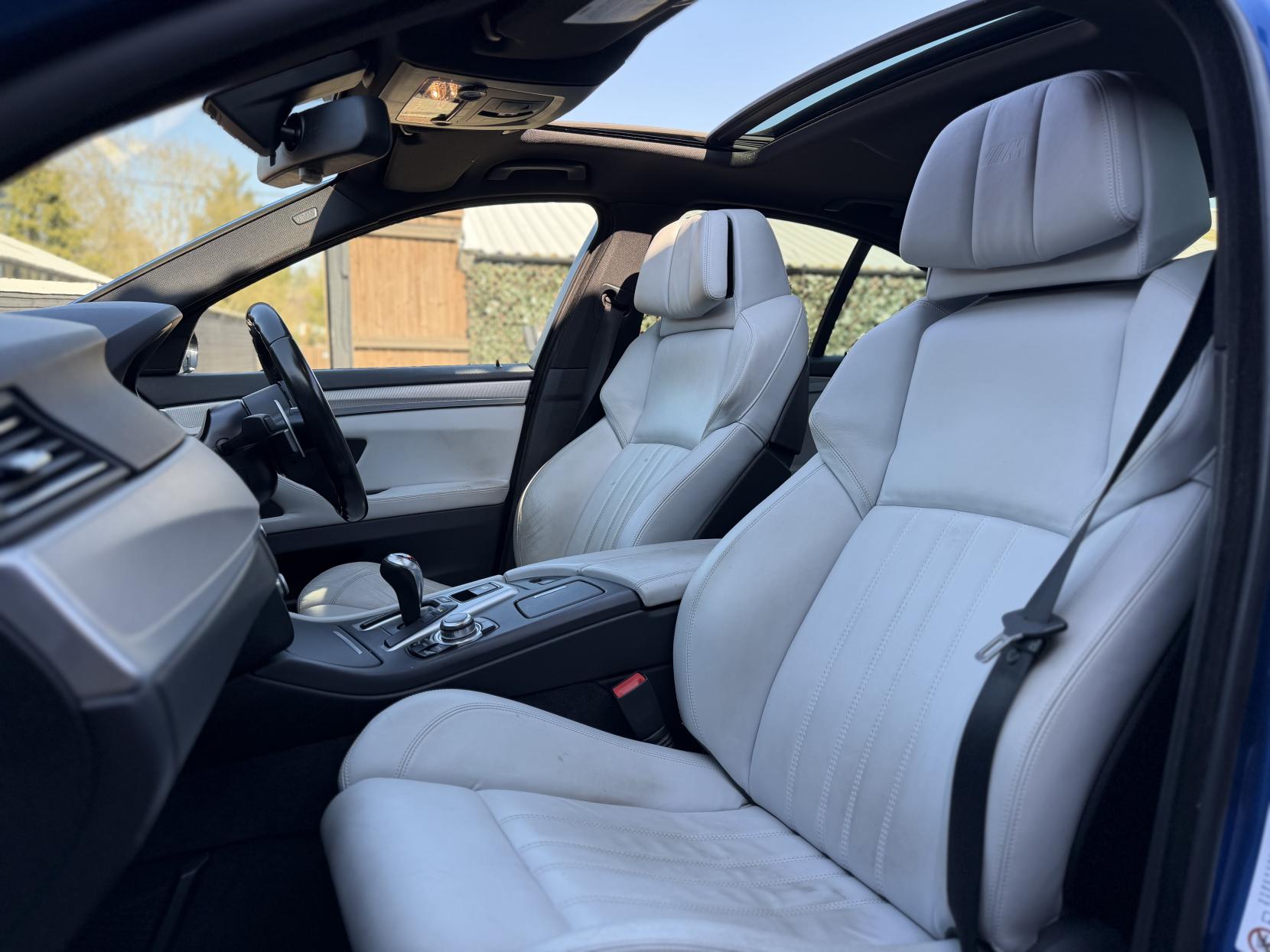 BMW M5 4.4 V8 Saloon 4dr Petrol DCT Euro 5 (s/s) (560 ps)