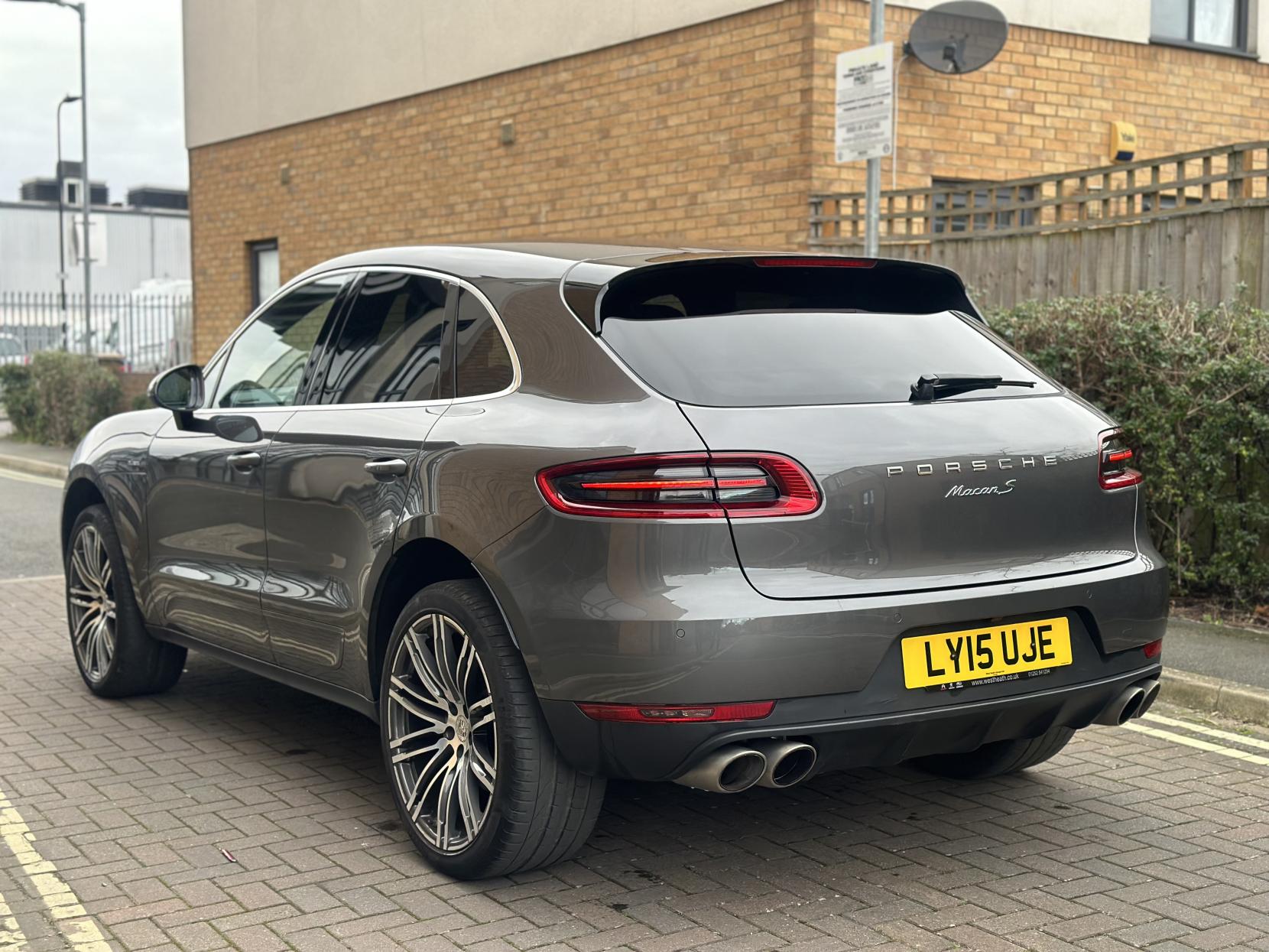 Porsche Macan 3.0 TD V6 S SUV 5dr Diesel PDK 4WD Euro 6 (s/s) (258 ps)