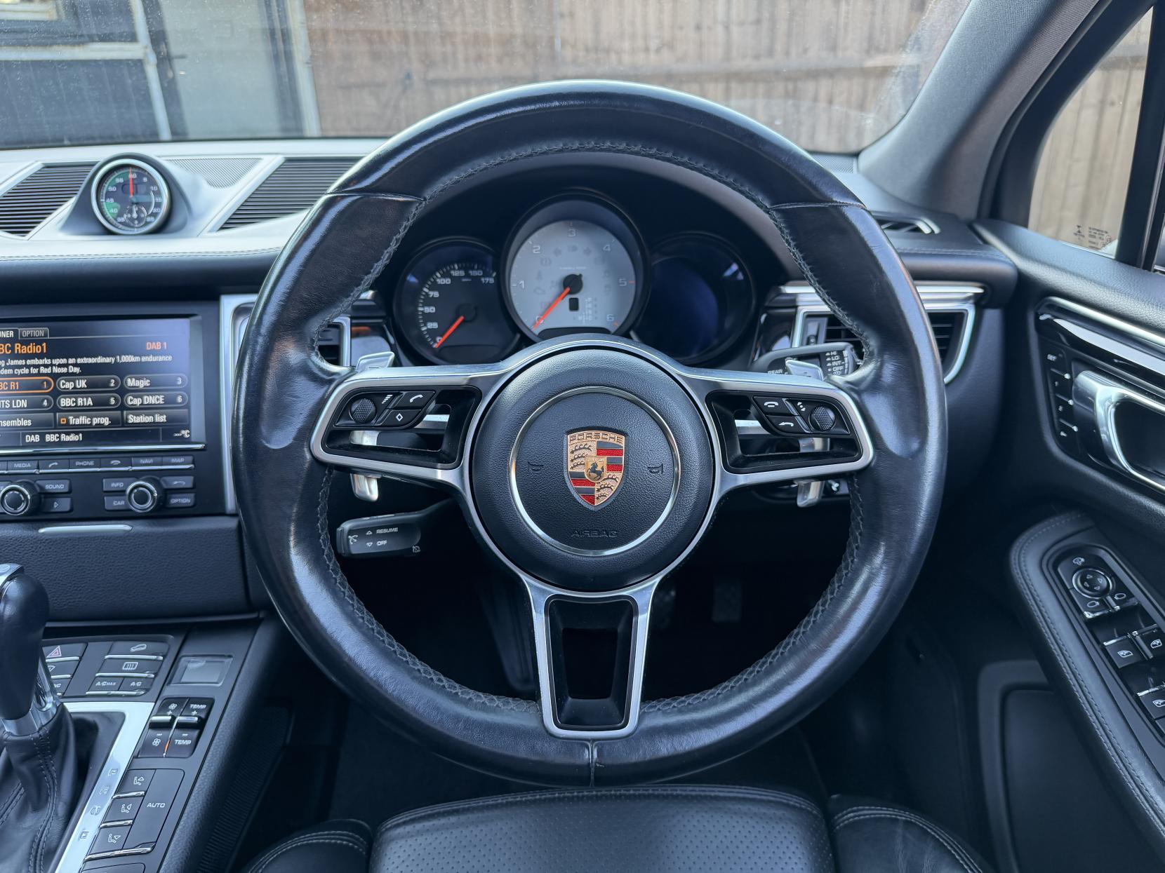 Porsche Macan 3.0 TD V6 S SUV 5dr Diesel PDK 4WD Euro 6 (s/s) (258 ps)