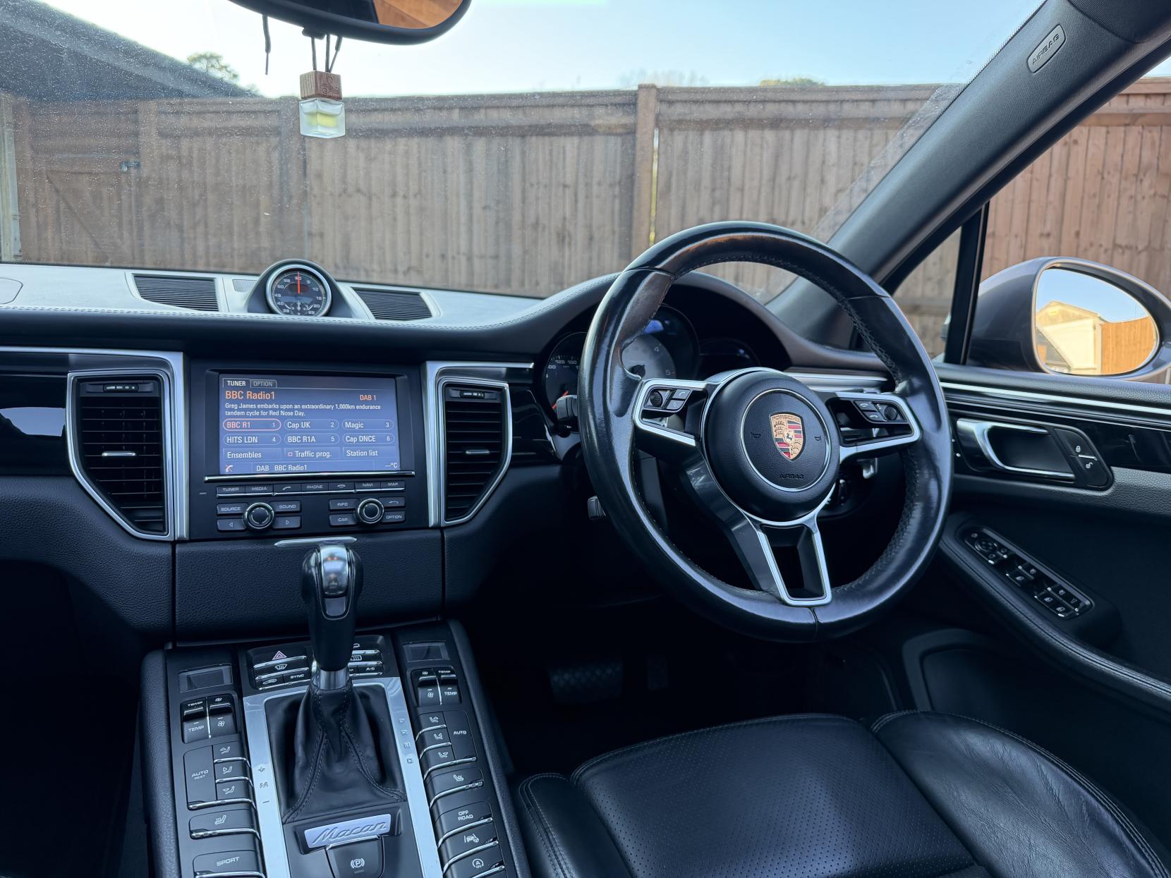 Porsche Macan 3.0 TD V6 S SUV 5dr Diesel PDK 4WD Euro 6 (s/s) (258 ps)