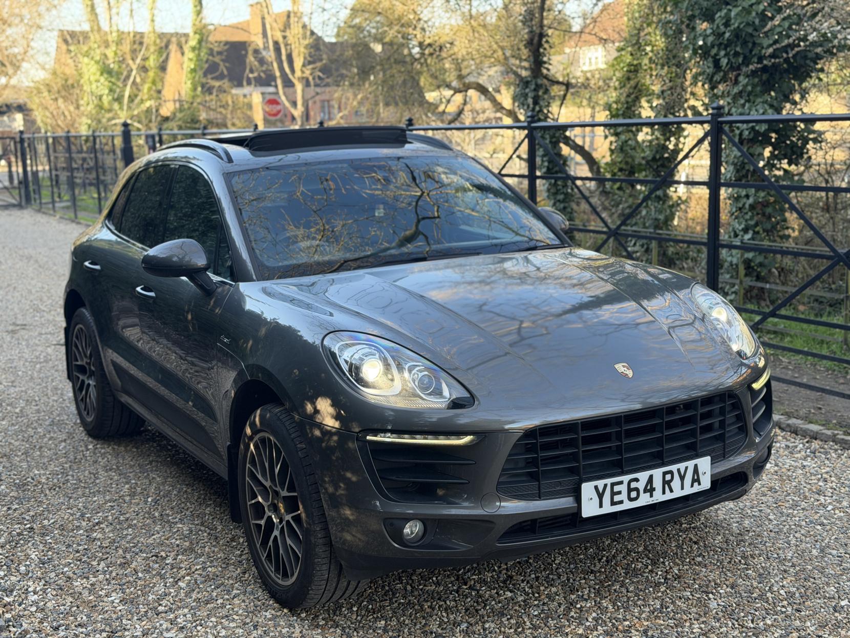 Porsche Macan 3.0 TD V6 S SUV 5dr Diesel PDK 4WD Euro 6 (s/s) (258 ps)