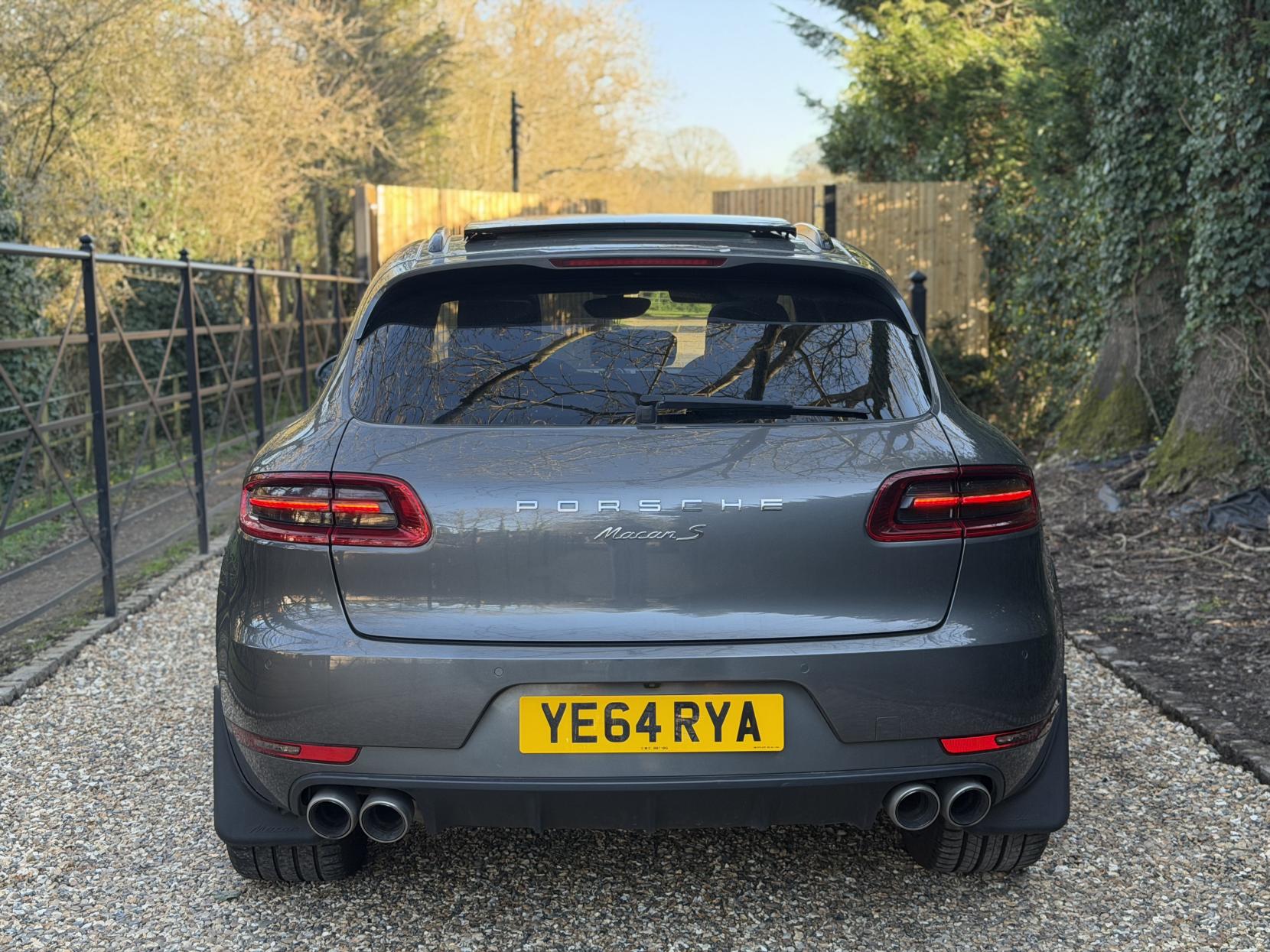 Porsche Macan 3.0 TD V6 S SUV 5dr Diesel PDK 4WD Euro 6 (s/s) (258 ps)