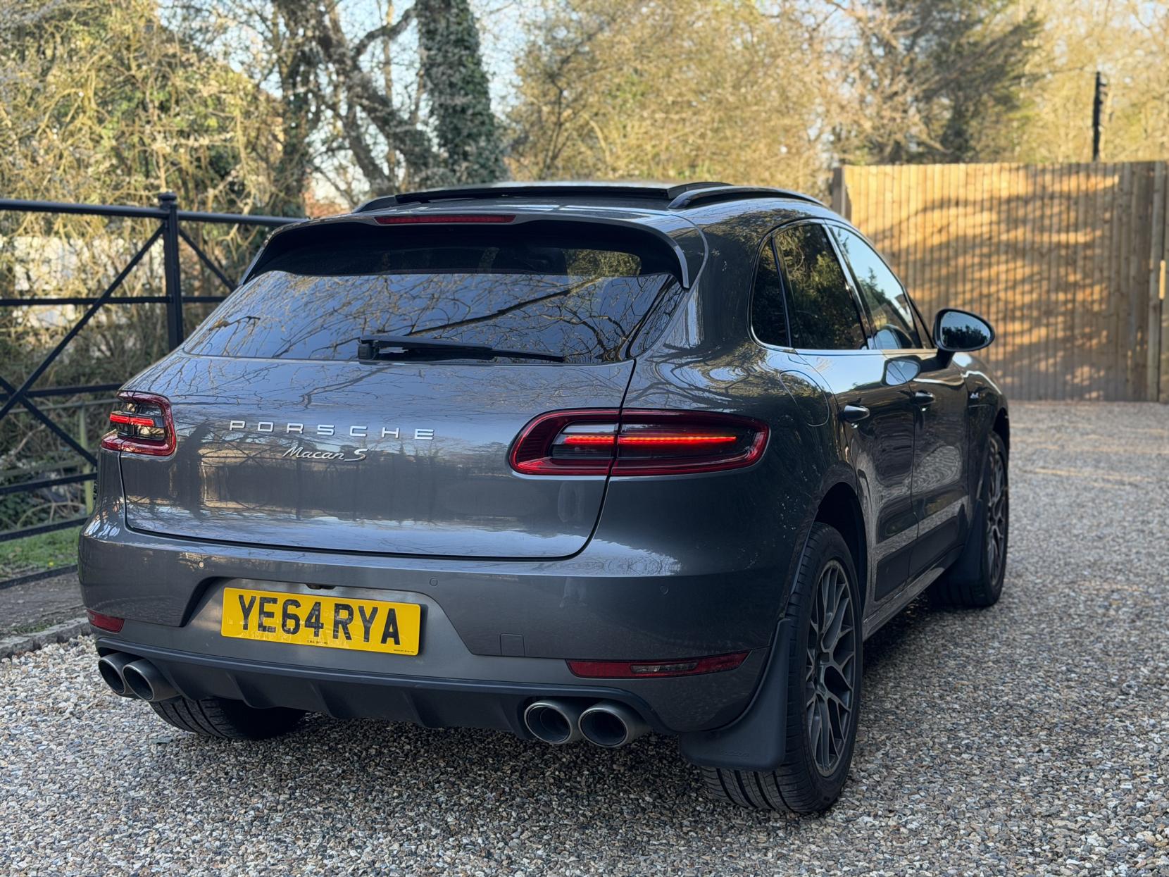 Porsche Macan 3.0 TD V6 S SUV 5dr Diesel PDK 4WD Euro 6 (s/s) (258 ps)