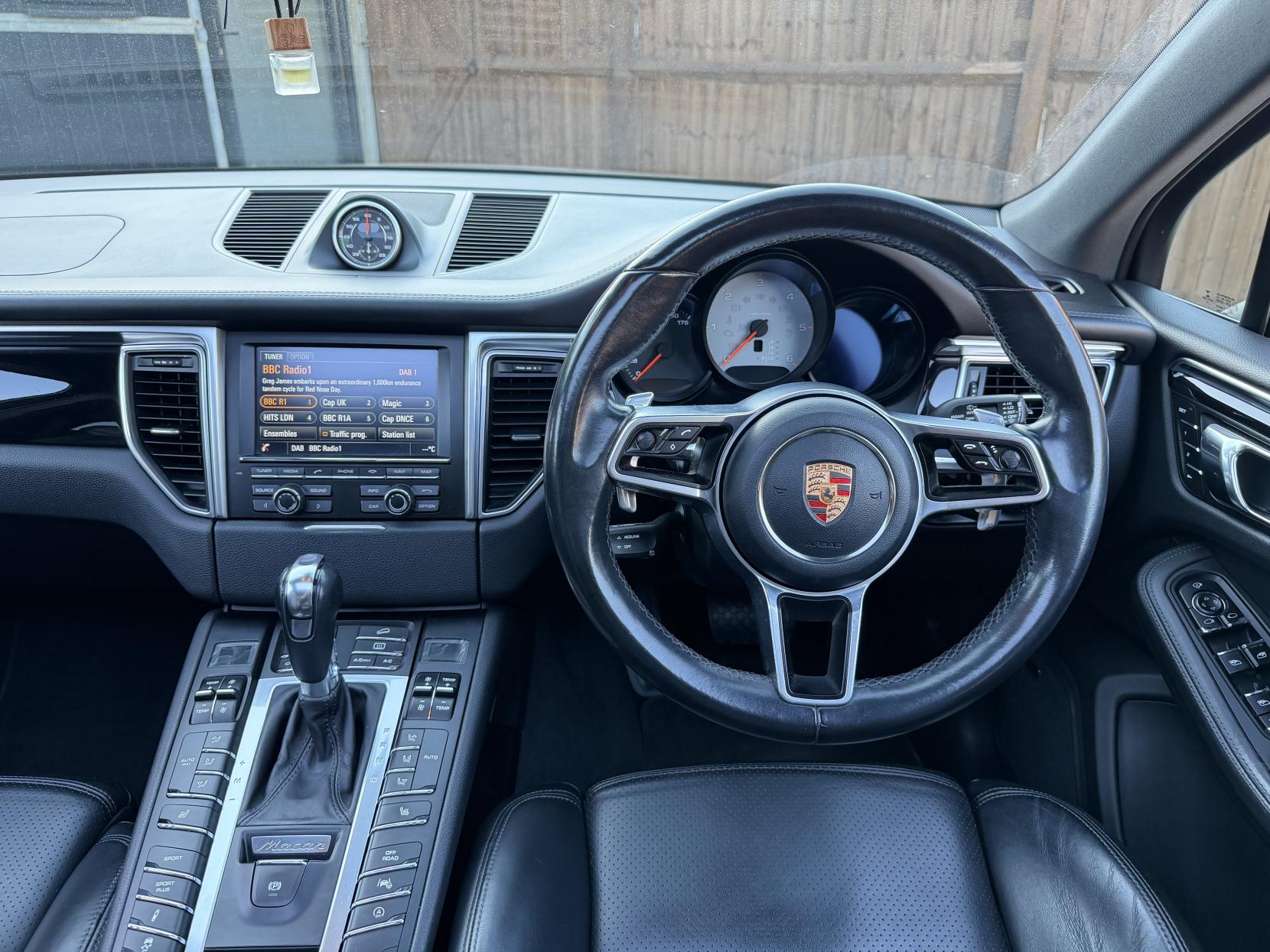 Porsche Macan 3.0 TD V6 S SUV 5dr Diesel PDK 4WD Euro 6 (s/s) (258 ps)