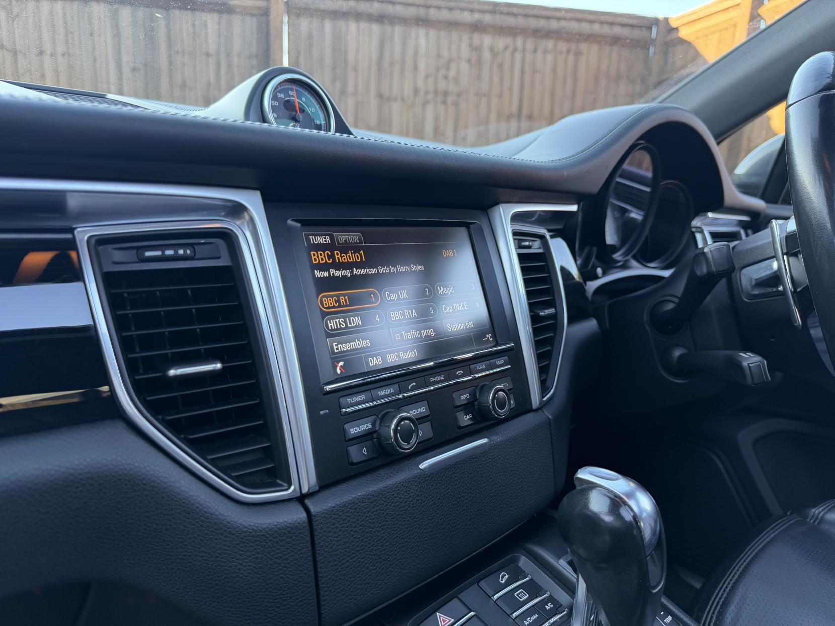 Porsche Macan 3.0 TD V6 S SUV 5dr Diesel PDK 4WD Euro 6 (s/s) (258 ps)