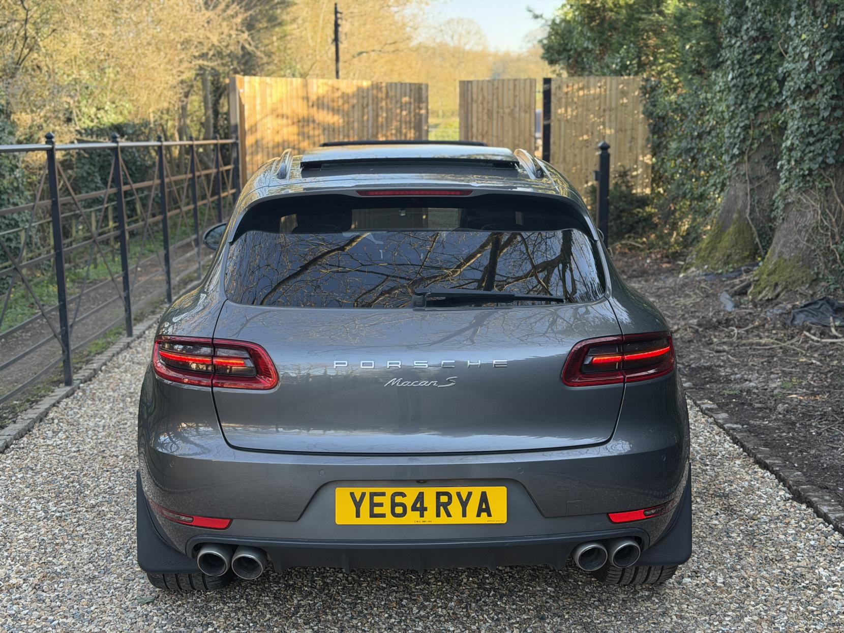 Porsche Macan 3.0 TD V6 S SUV 5dr Diesel PDK 4WD Euro 6 (s/s) (258 ps)