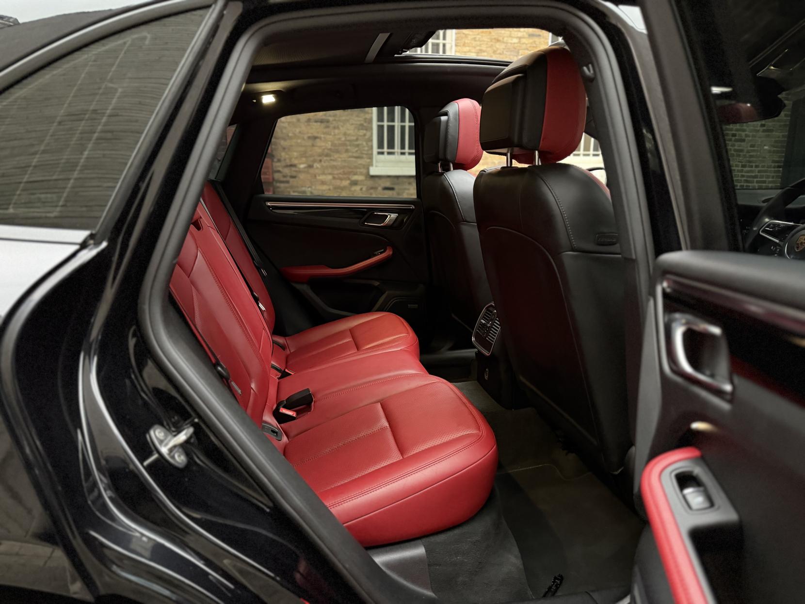 Porsche Macan 2.0 SUV (2018 - 2024)