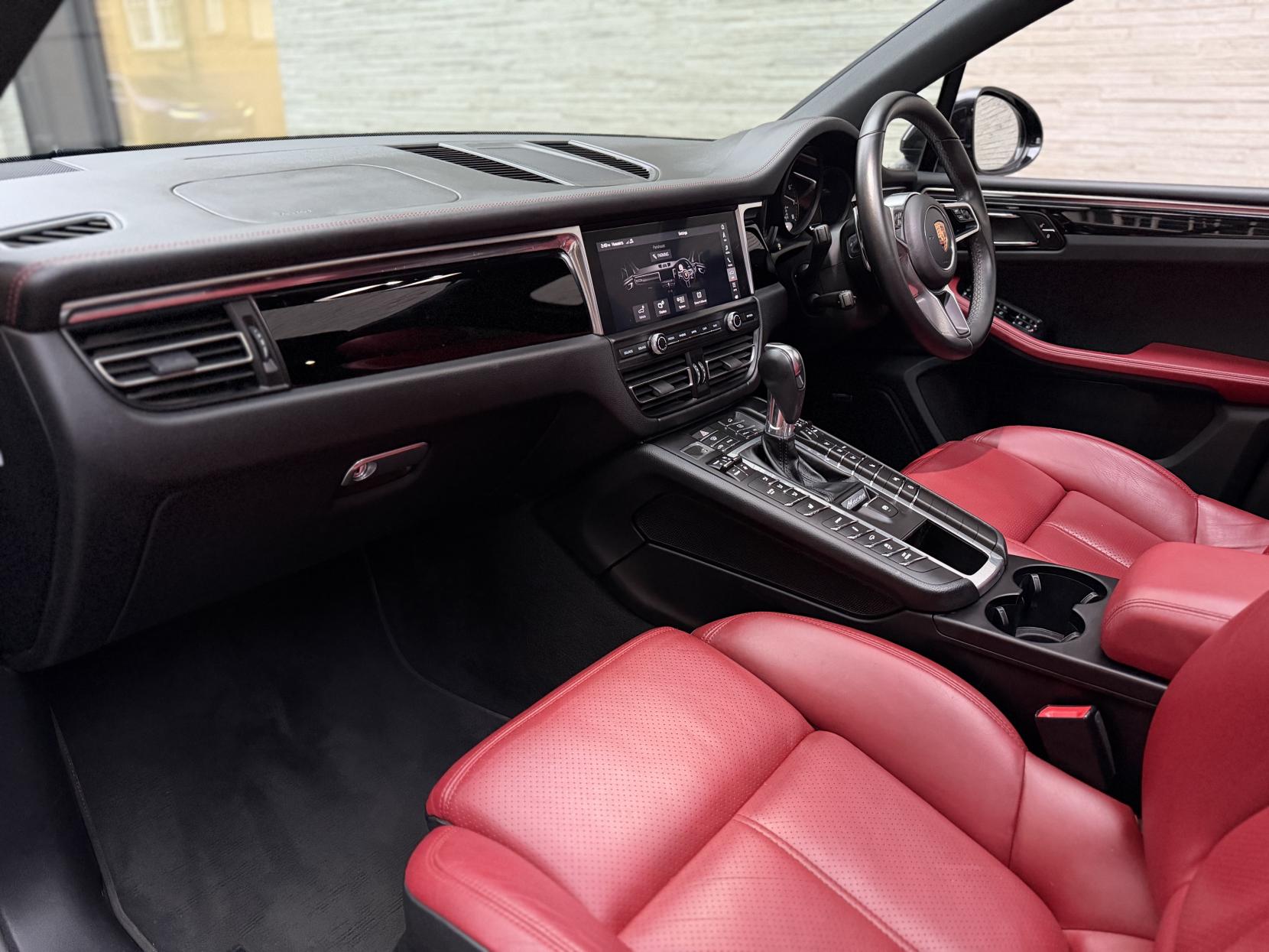 Porsche Macan 2.0 SUV (2018 - 2024)