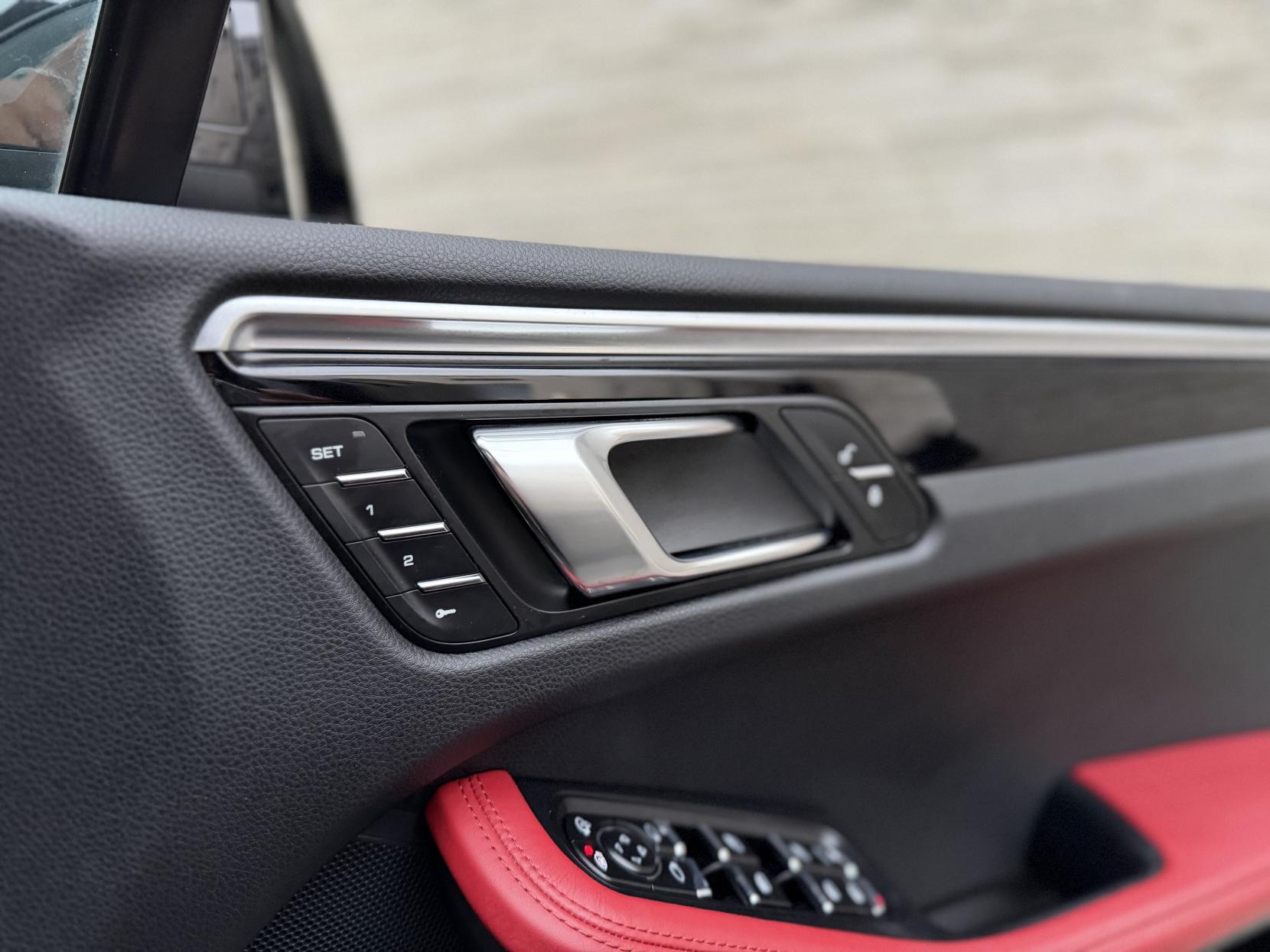 Porsche Macan 2.0 SUV (2018 - 2024)