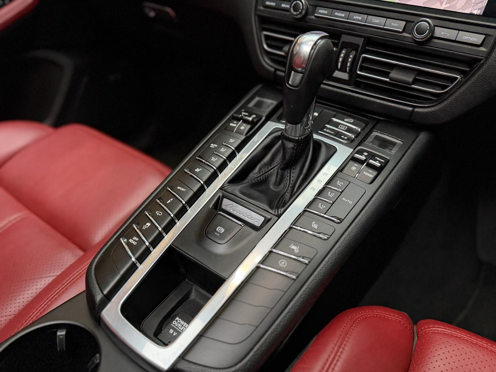 Porsche Macan 2.0 SUV (2018 - 2024)