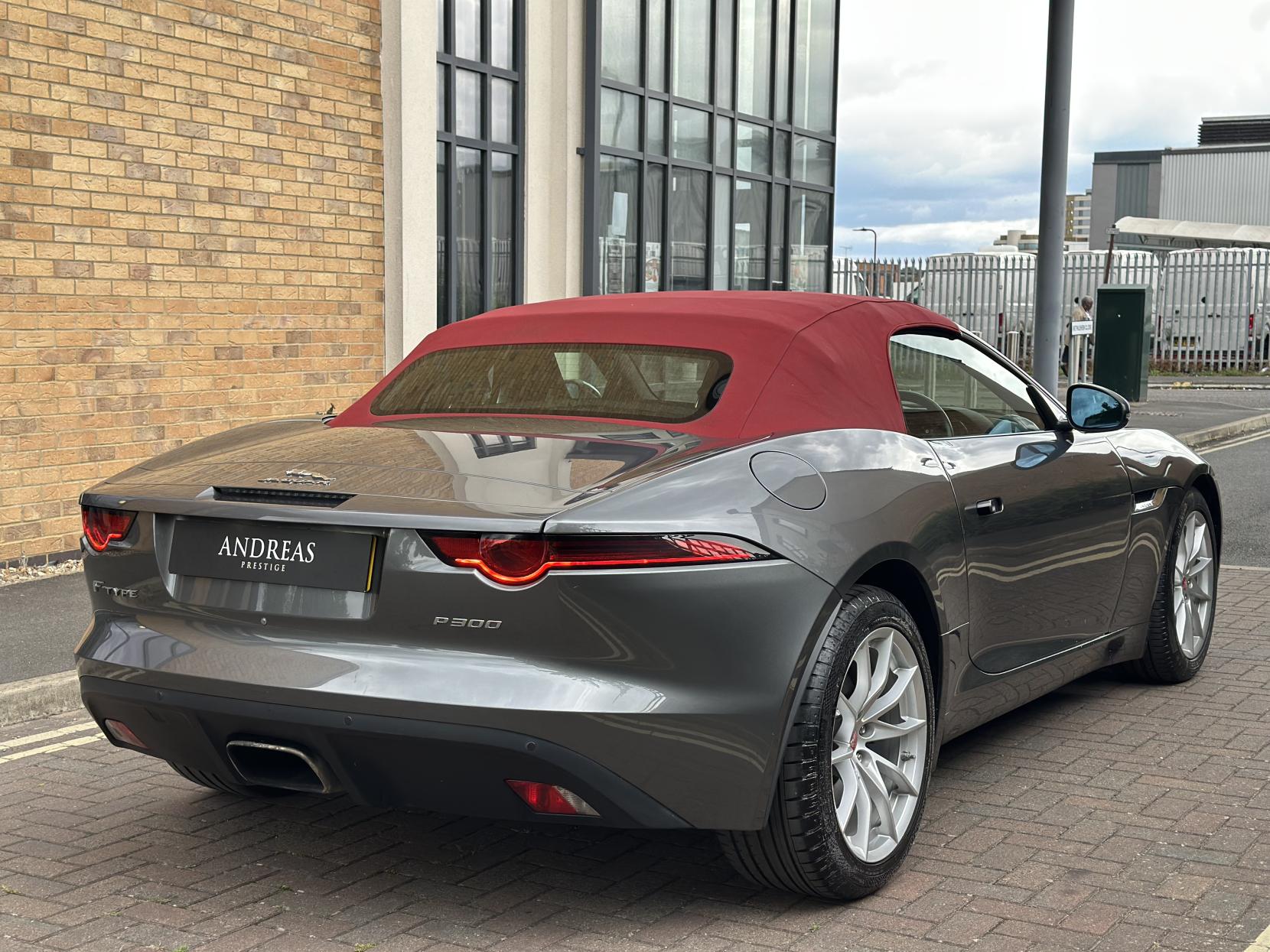 Jaguar F-Type 2.0i GPF Convertible 2dr Petrol Auto Euro 6 (s/s) (300 ps)