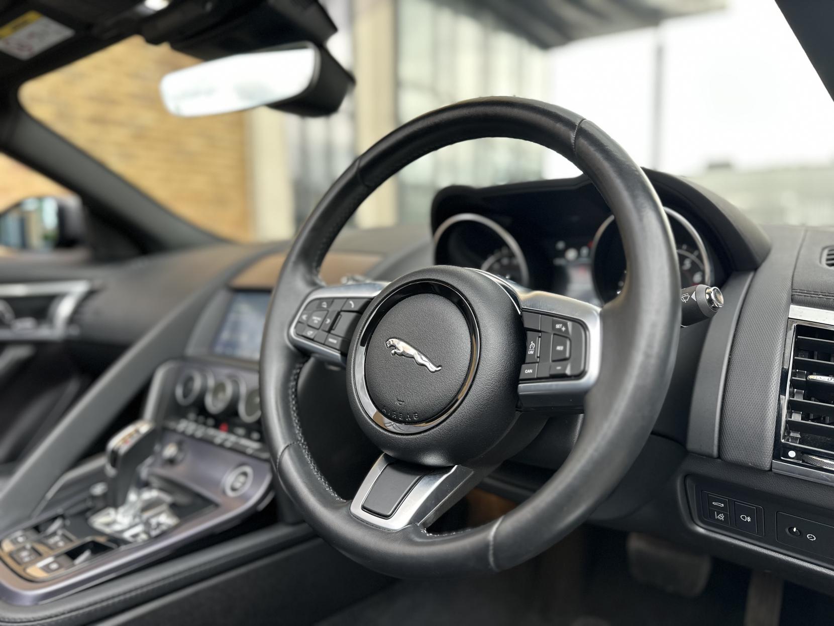 Jaguar F-Type 2.0i GPF Convertible 2dr Petrol Auto Euro 6 (s/s) (300 ps)