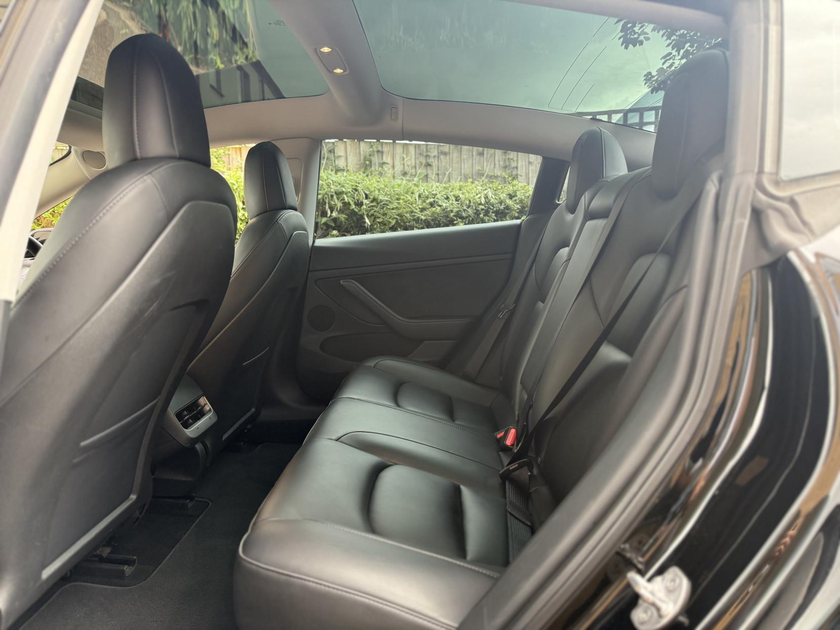 Tesla Model 3 Standard Range Plus Saloon 4dr Electric Auto RWD (241 bhp)