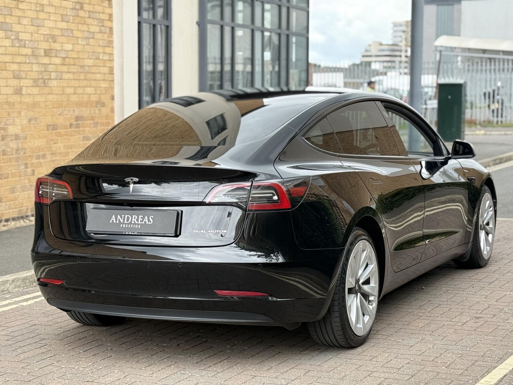 Tesla Model 3 Standard Range Plus Saloon 4dr Electric Auto RWD (241 bhp)