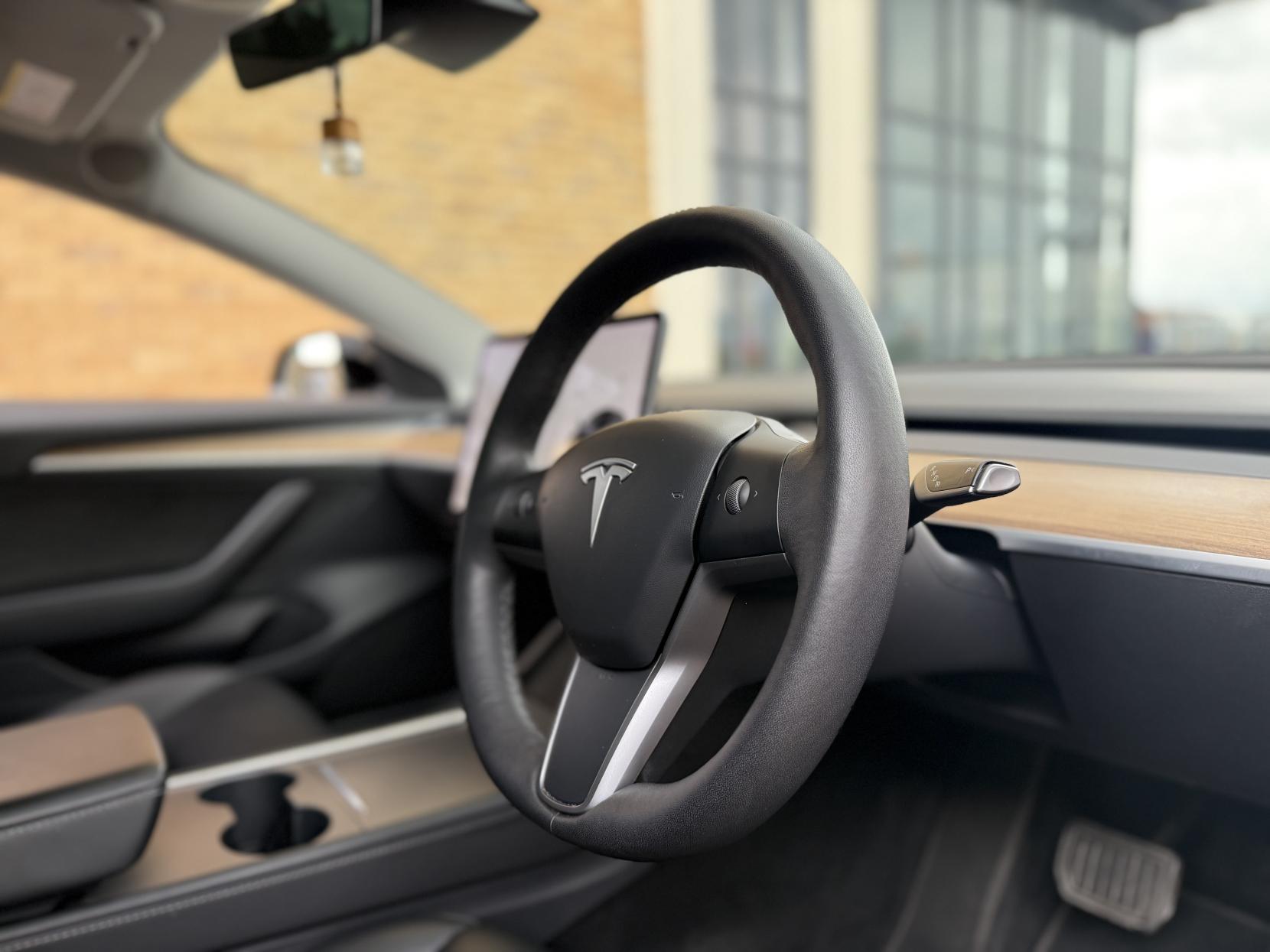 Tesla Model 3 Standard Range Plus Saloon 4dr Electric Auto RWD (241 bhp)