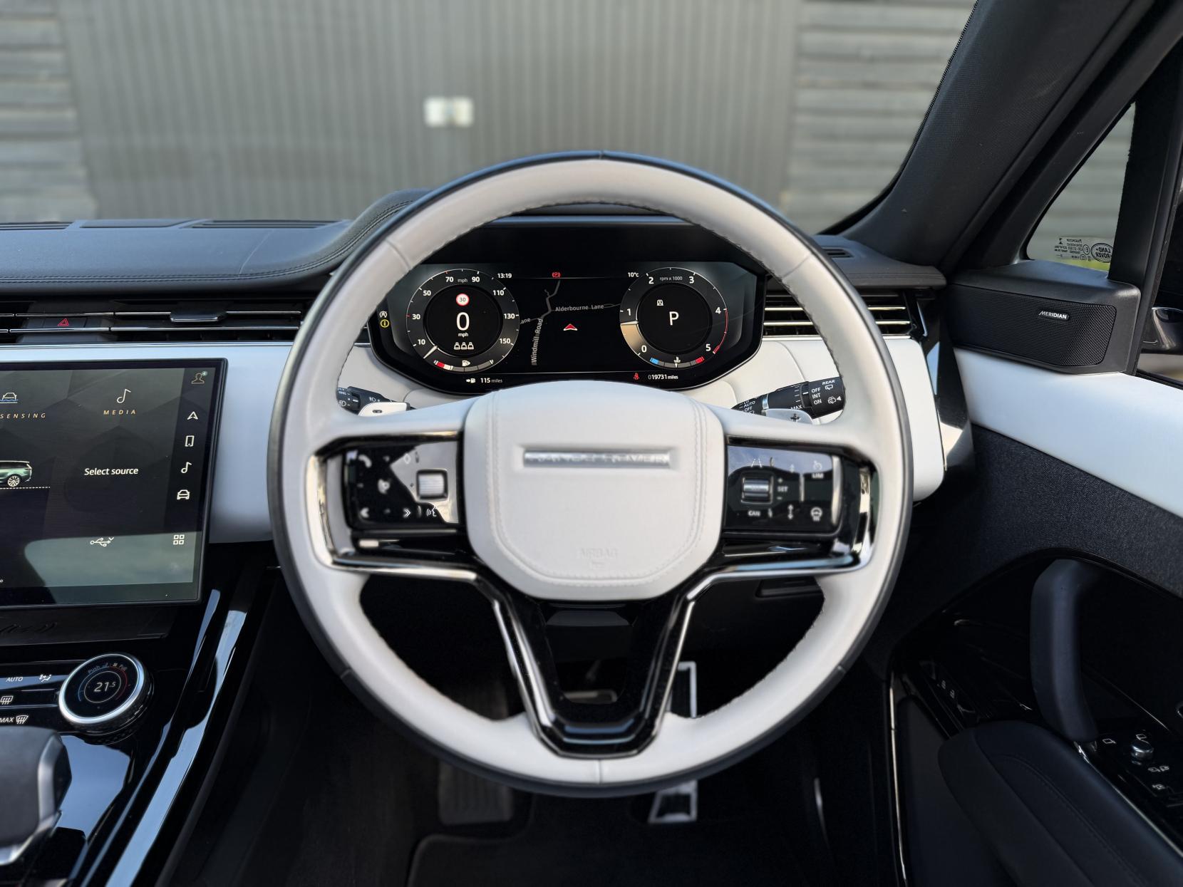 Land Rover Range Rover Sport 3.0 D300 MHEV Dynamic SE SUV 5dr Diesel Auto 4WD Euro 6 (s/s) (300 ps)