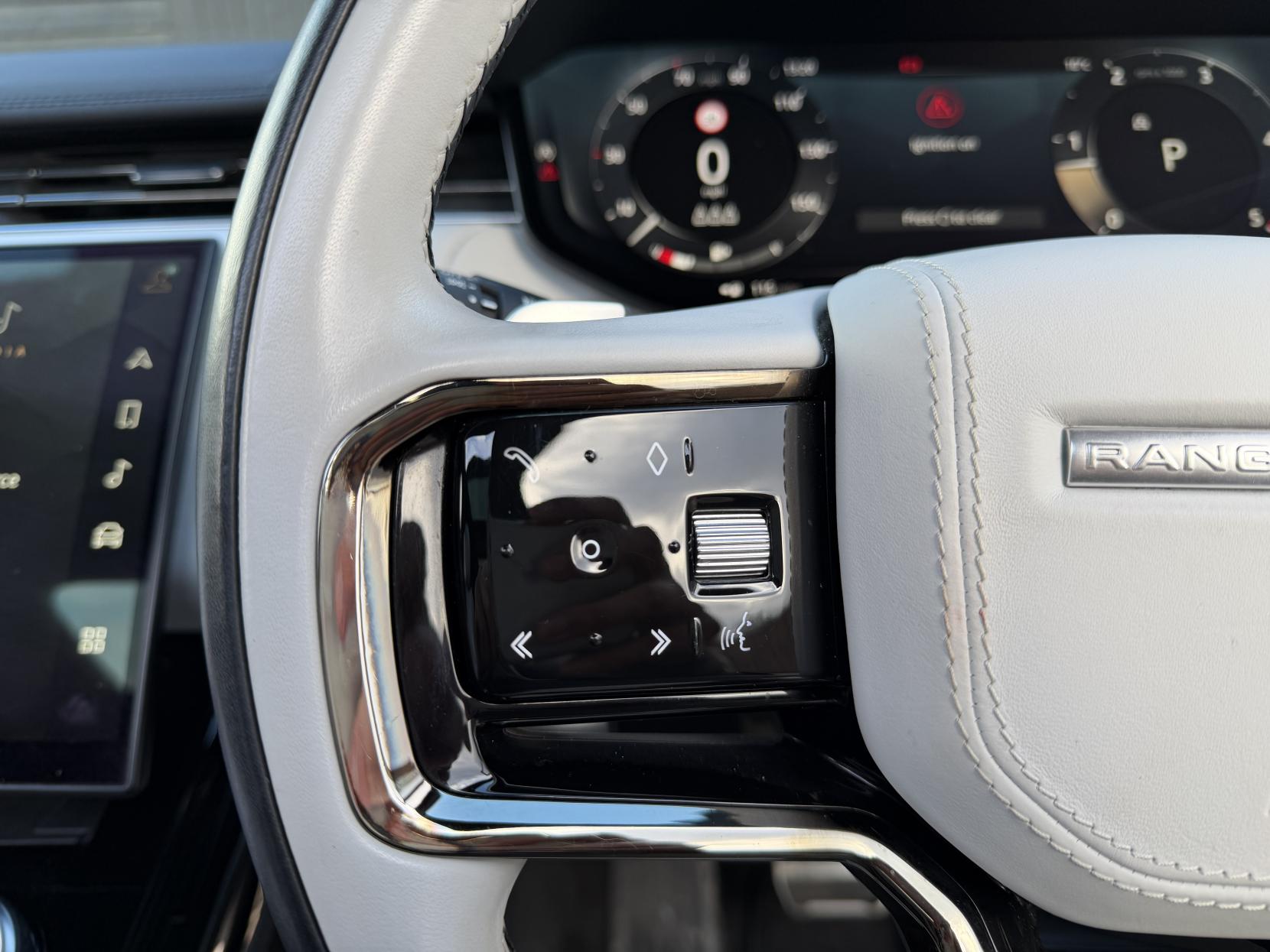 Land Rover Range Rover Sport 3.0 D300 MHEV Dynamic SE SUV 5dr Diesel Auto 4WD Euro 6 (s/s) (300 ps)