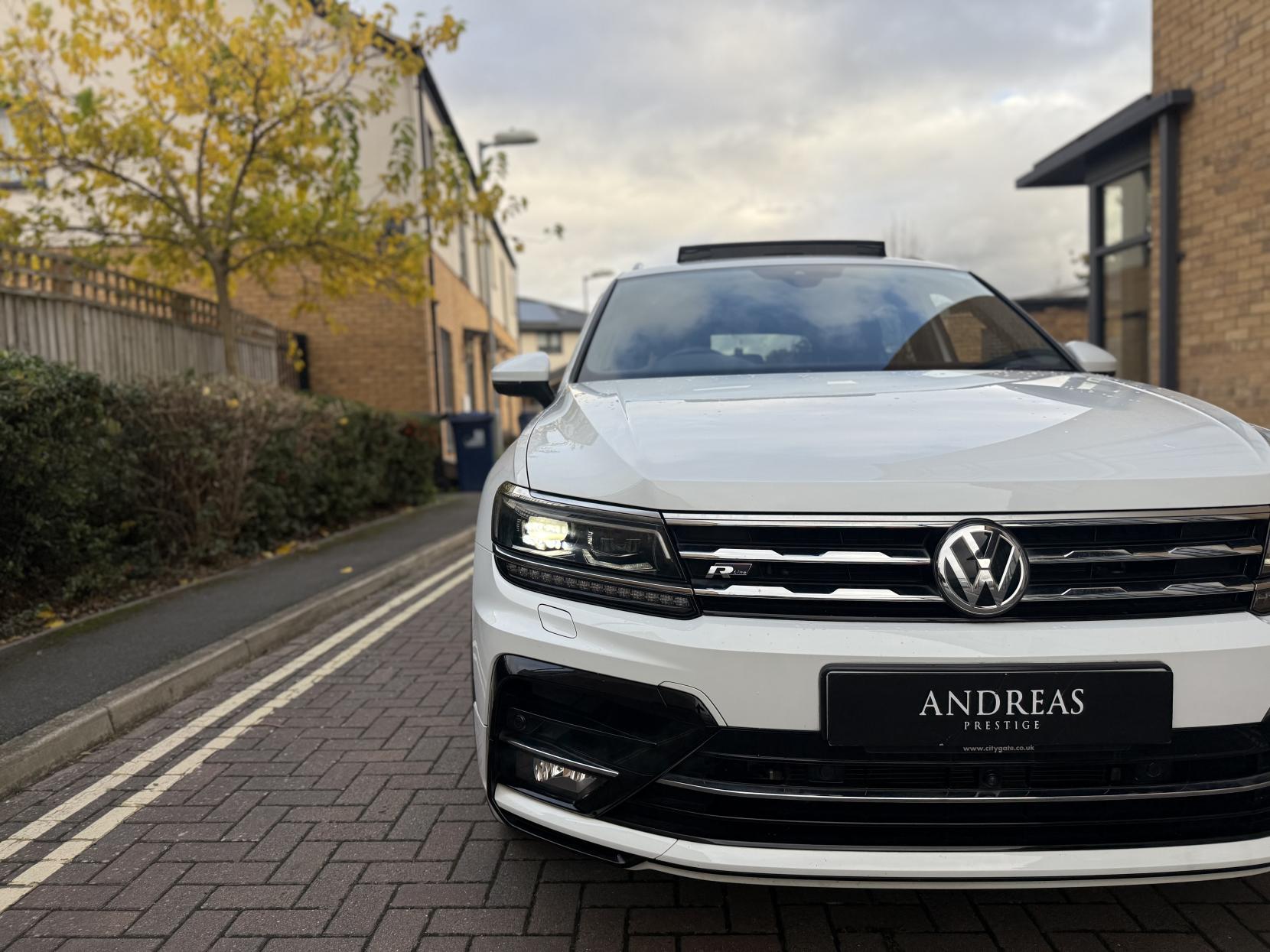 Volkswagen Tiguan Allspace 1.5 TSI EVO R-Line Tech SUV 5dr Petrol DSG Euro 6 (s/s) (150 ps)